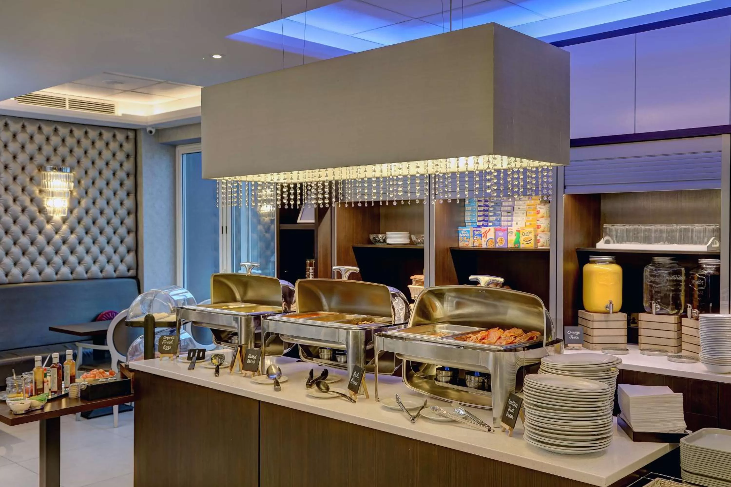 Restaurant/places to eat in Best Western Chiswick Palace & Suites London