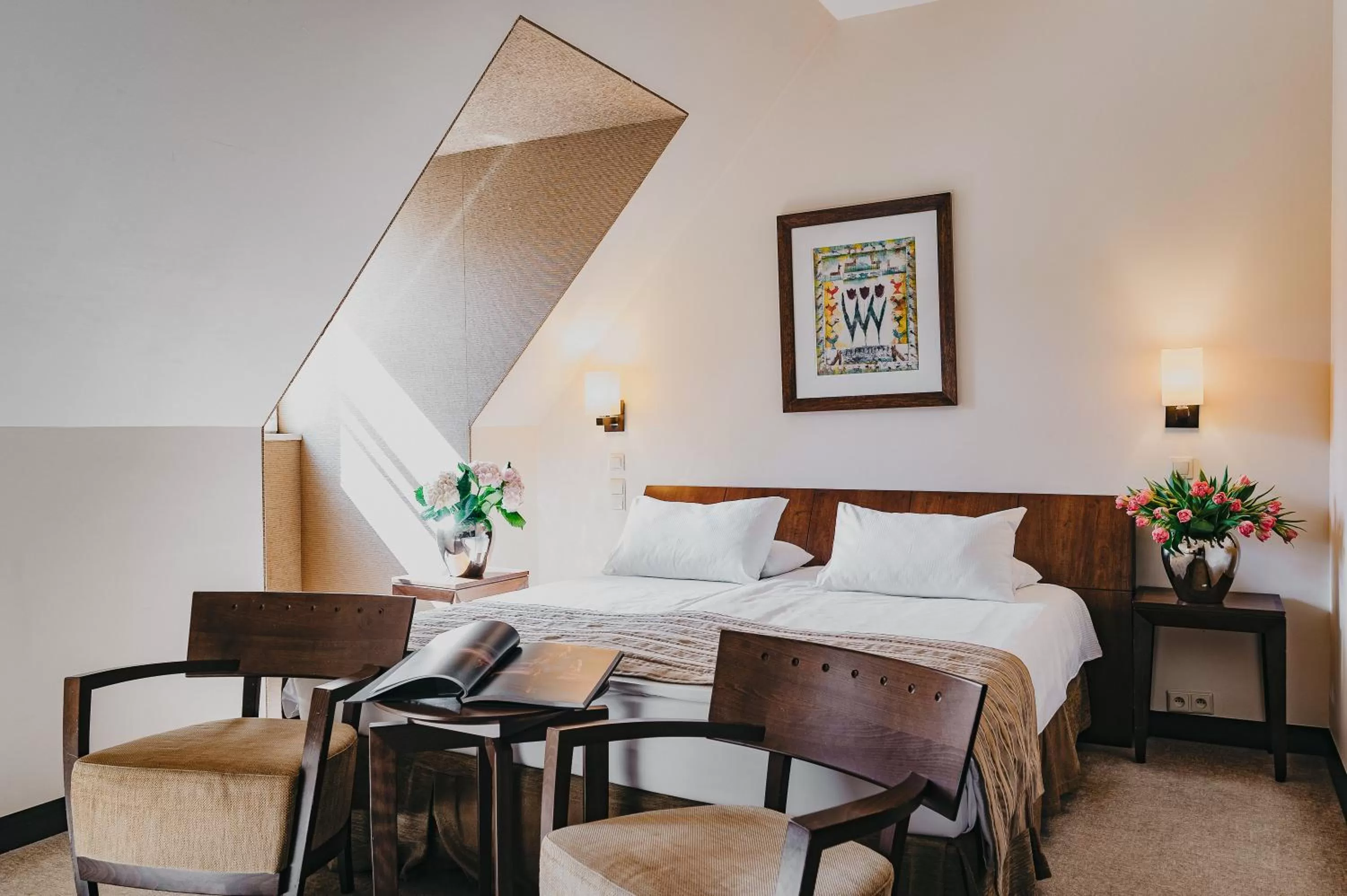 Bed in Mamaison Le Regina Boutique Hotel