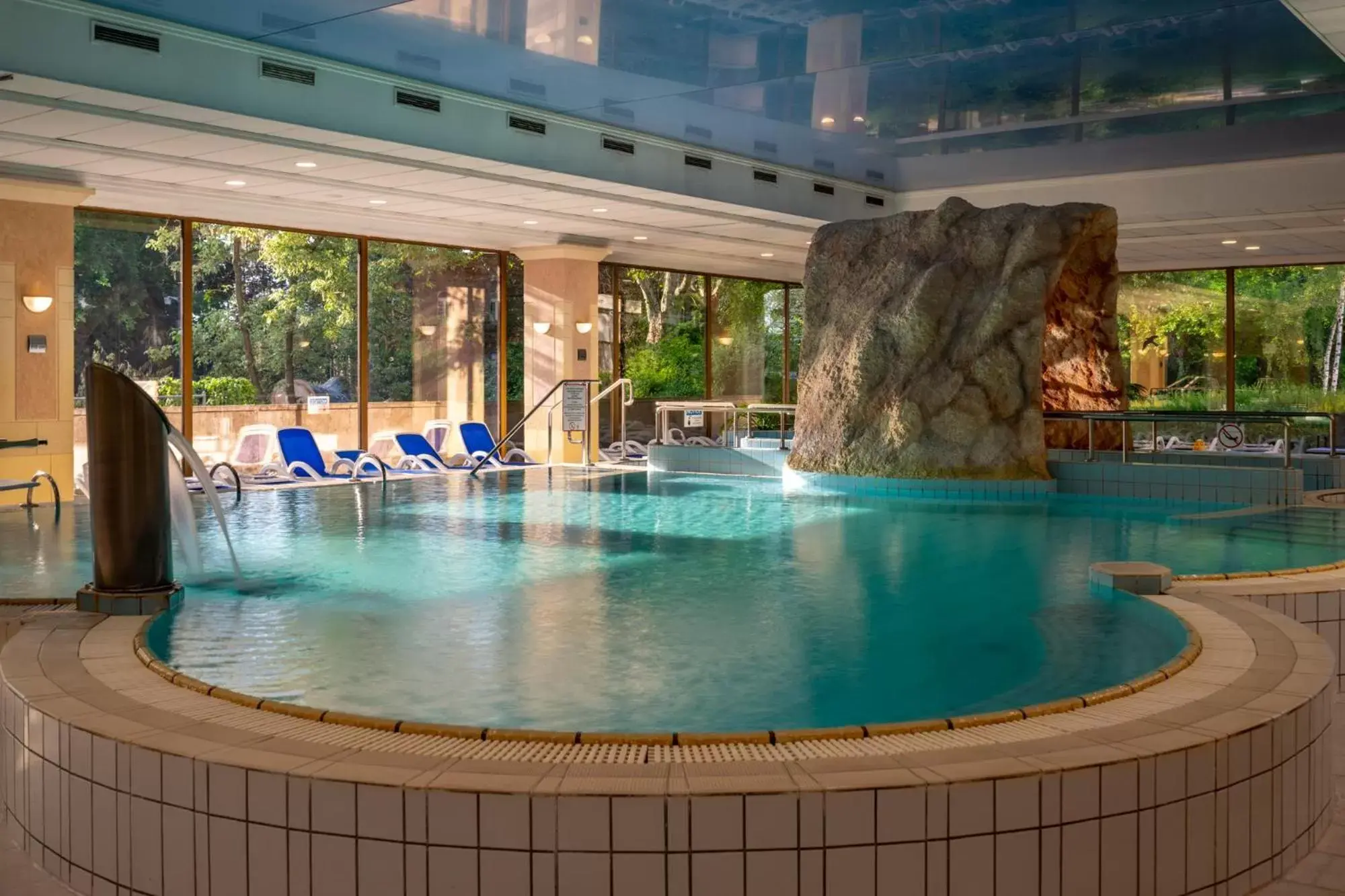 Spa and wellness centre/facilities, Swimming Pool in Ensana Thermal Margaret Island