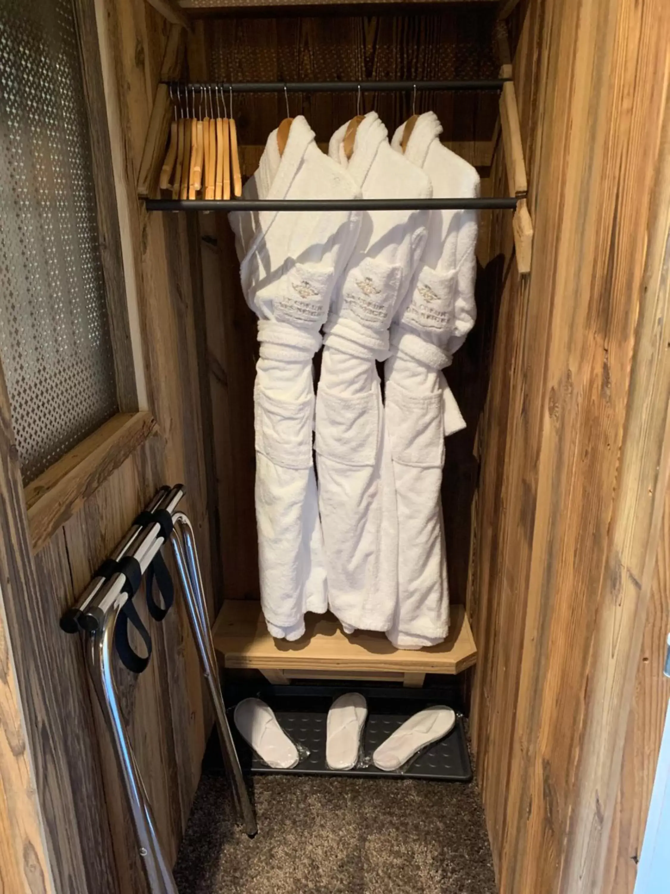 towels, Bathroom in Coeur des Neiges