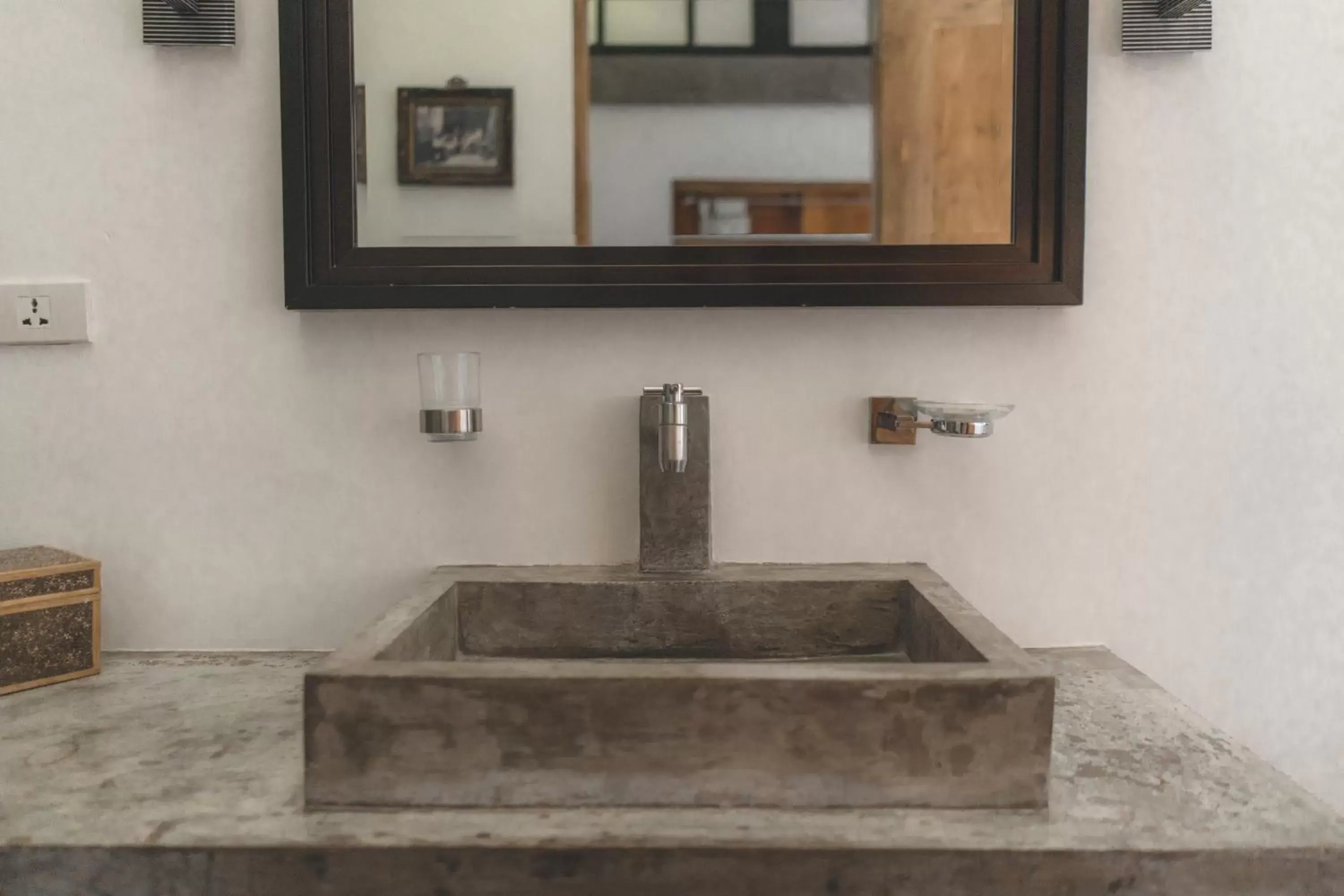 Decorative detail, Bathroom in SomeWhere Else Boutique Resort