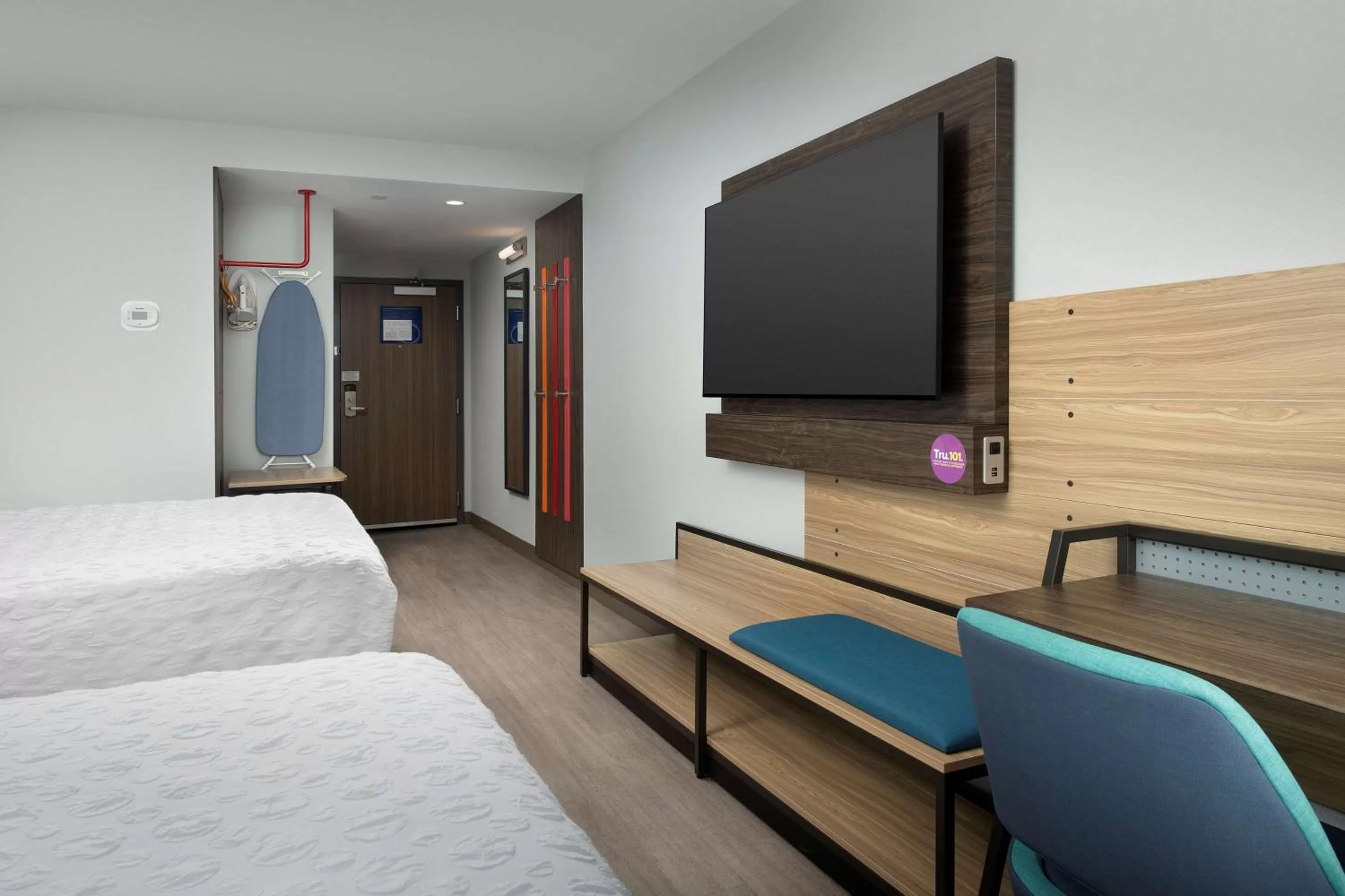 Bed in Tru By Hilton Miami Airport South Blue Lagoon, Fl