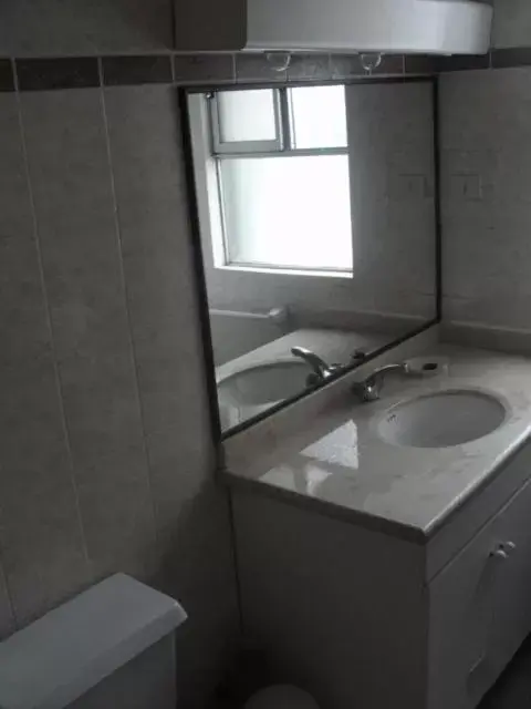 Single Room in Hotel Chalet Suizo Single Room in Hotel Chalet Suizo