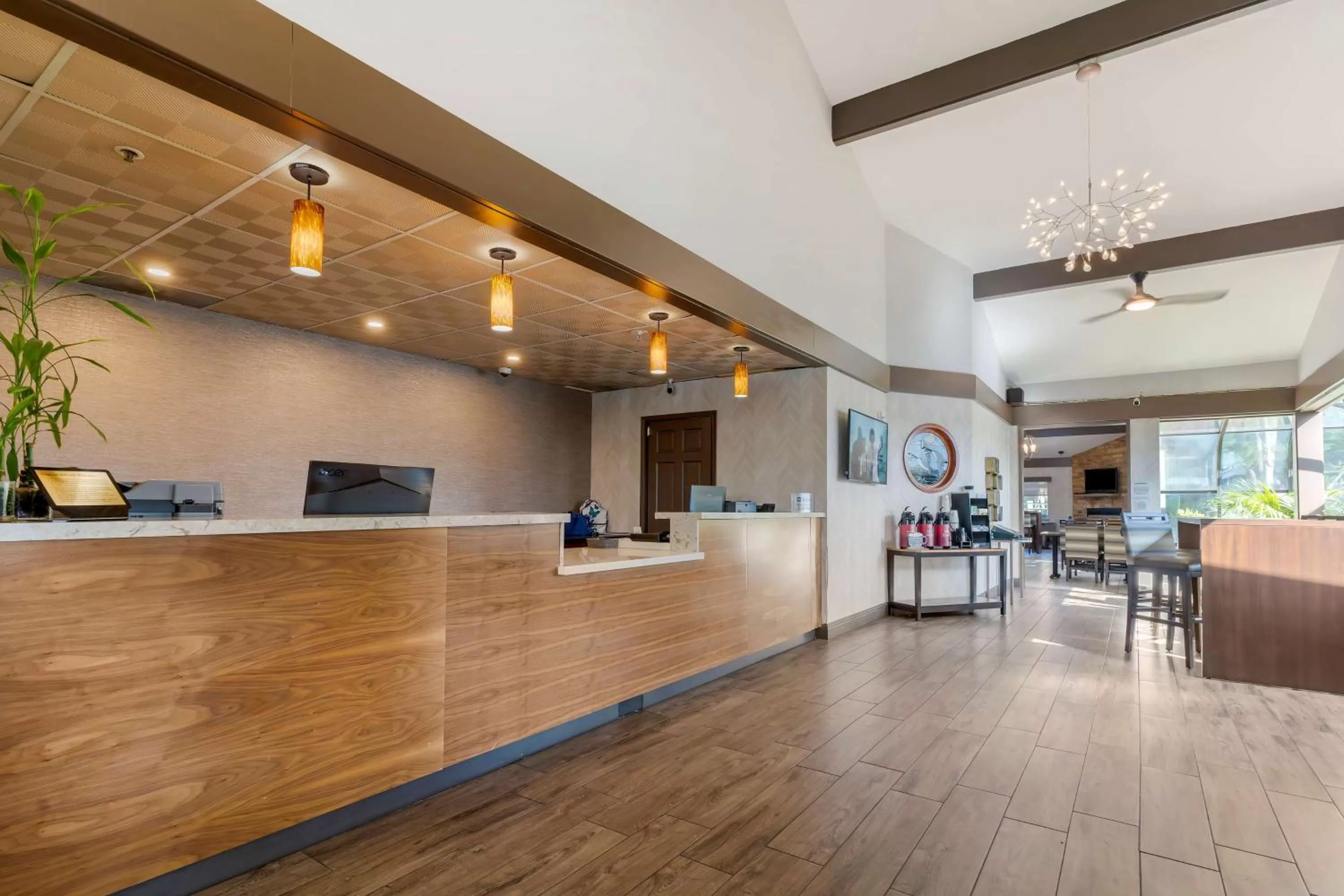 Lobby or reception in Best Western Plus Forest Park Inn