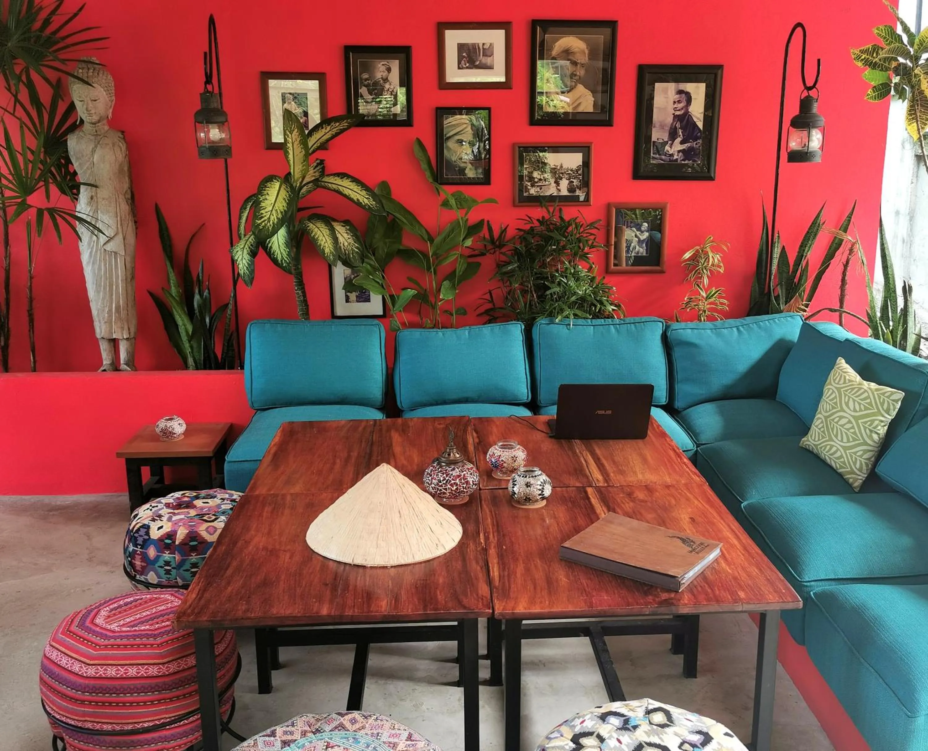 Communal lounge/ TV room in Baan Sukreep Resort