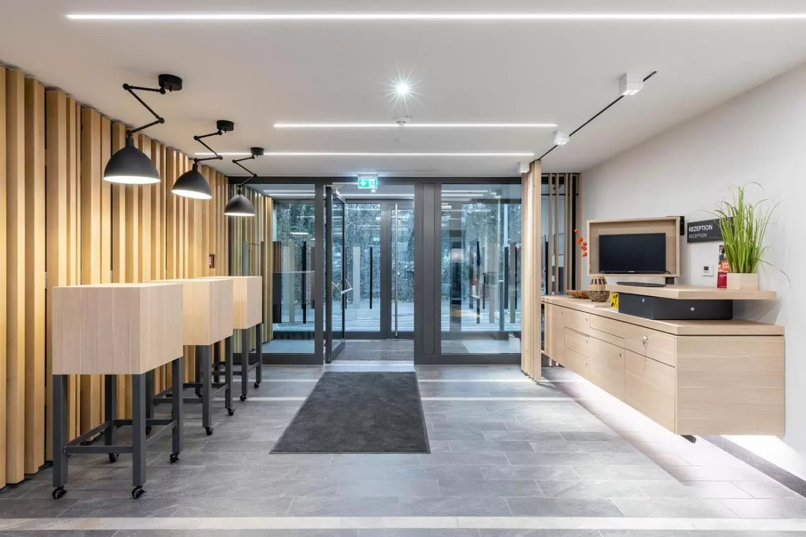 Lobby or reception in Serways Hotel Hösel Lobby or reception in Serways Hotel Hösel