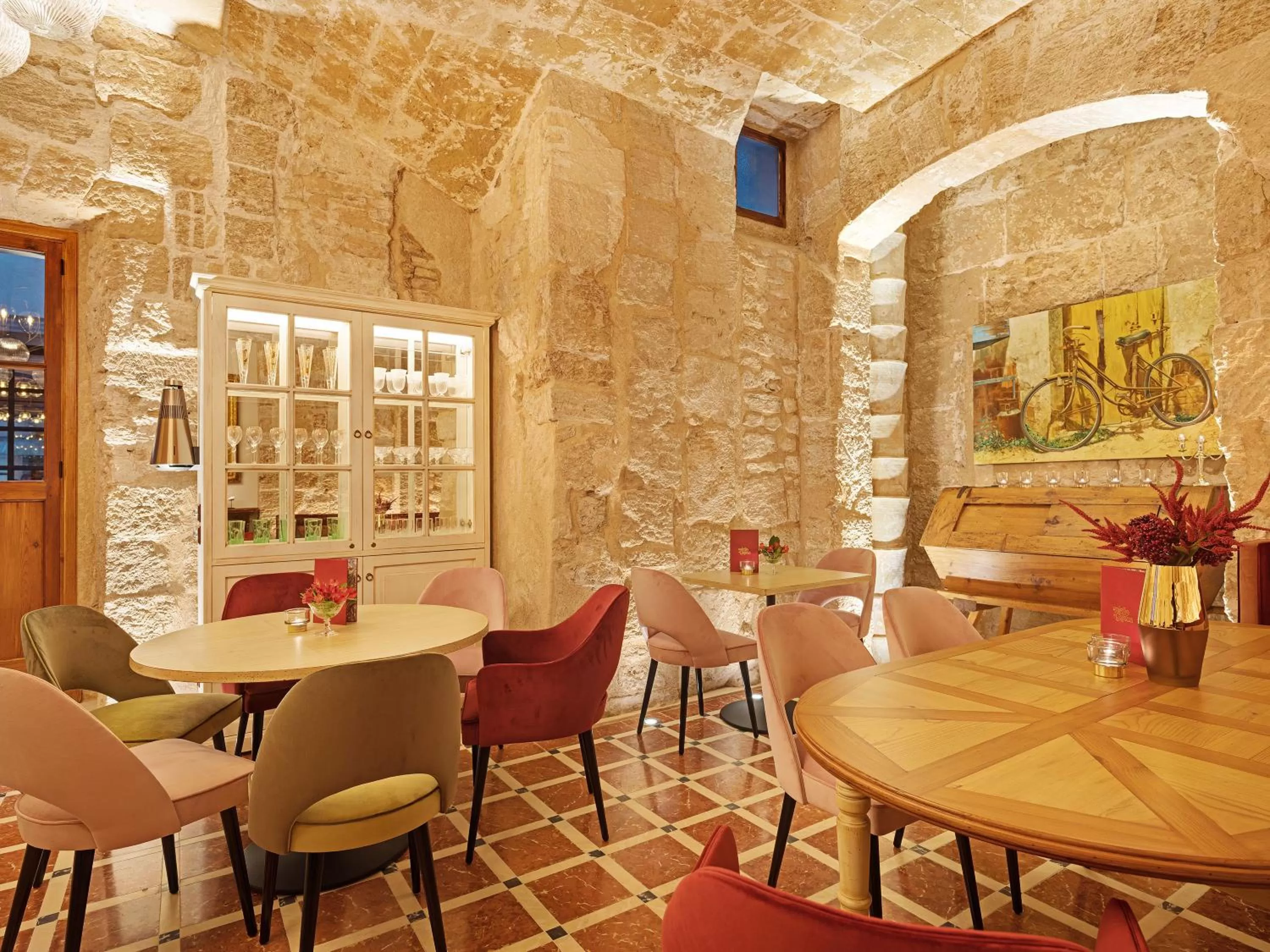 Restaurant/places to eat in Hotel Gloria de Sant Jaume