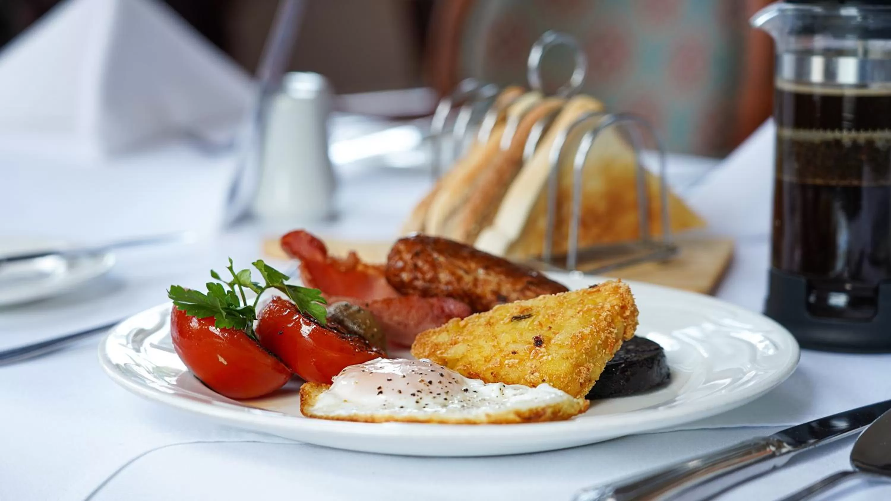 Restaurant/places to eat in Bourne Hall Country Hotel