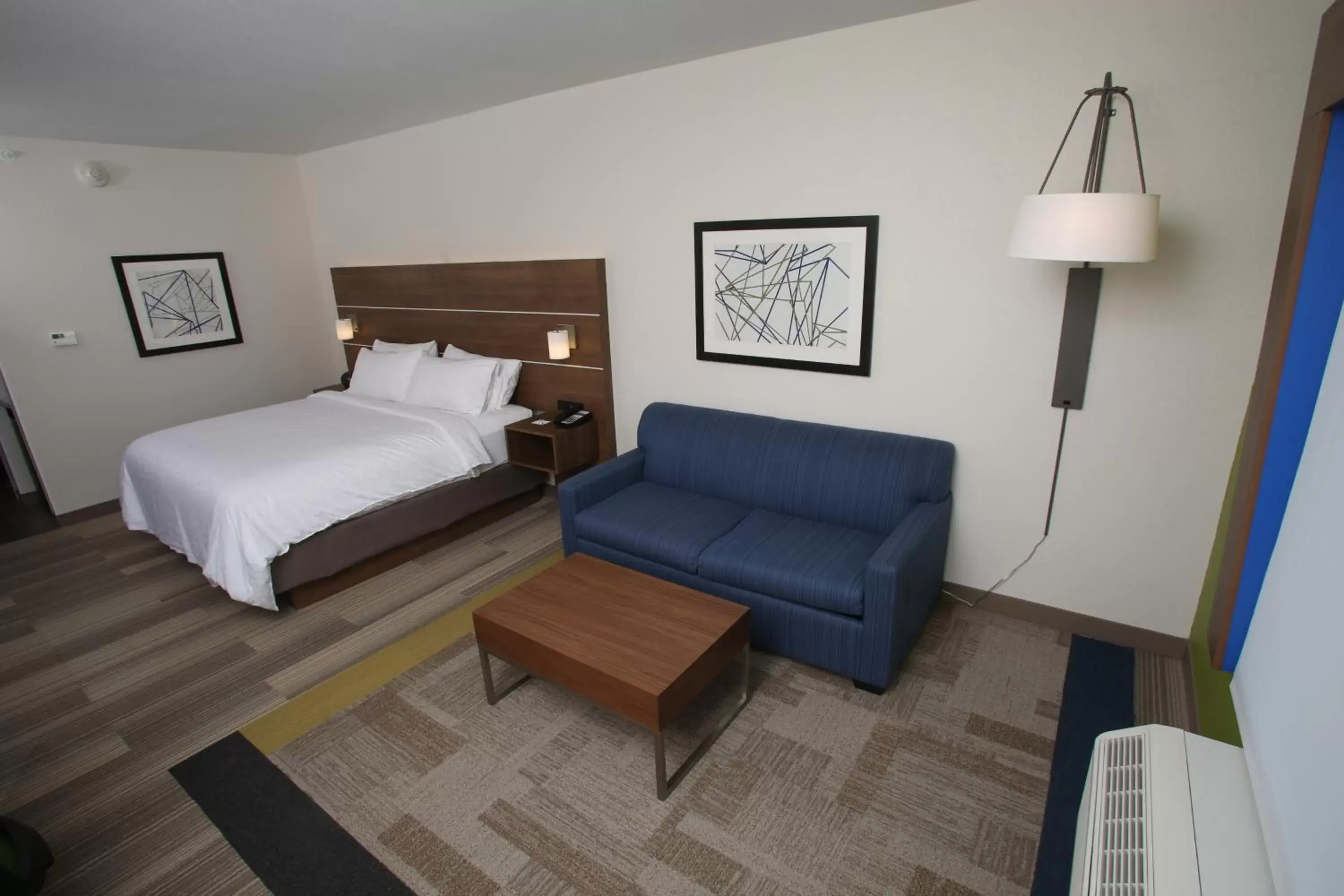 Bedroom in Holiday Inn Express - McCook, an IHG Hotel