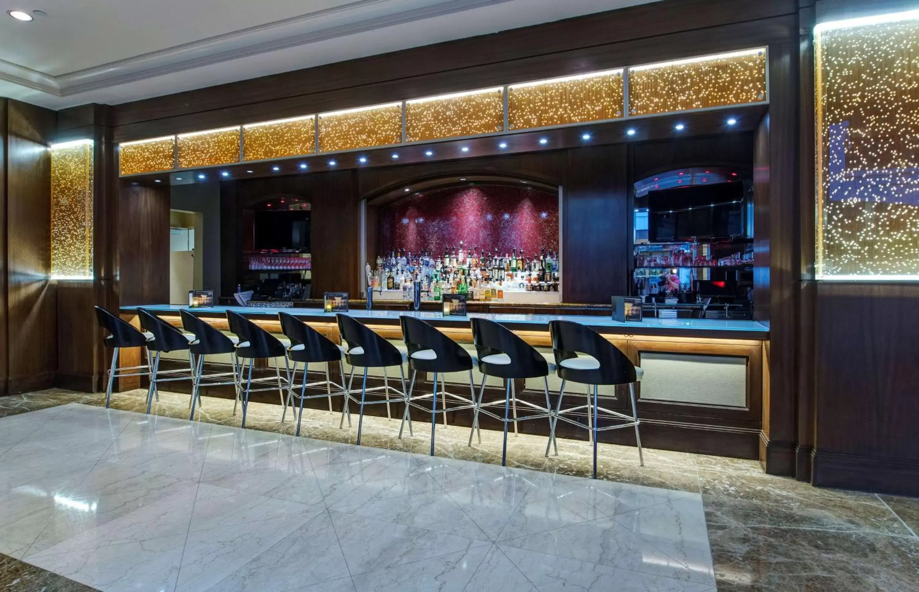 Lounge or bar in Hyatt Regency Reston
