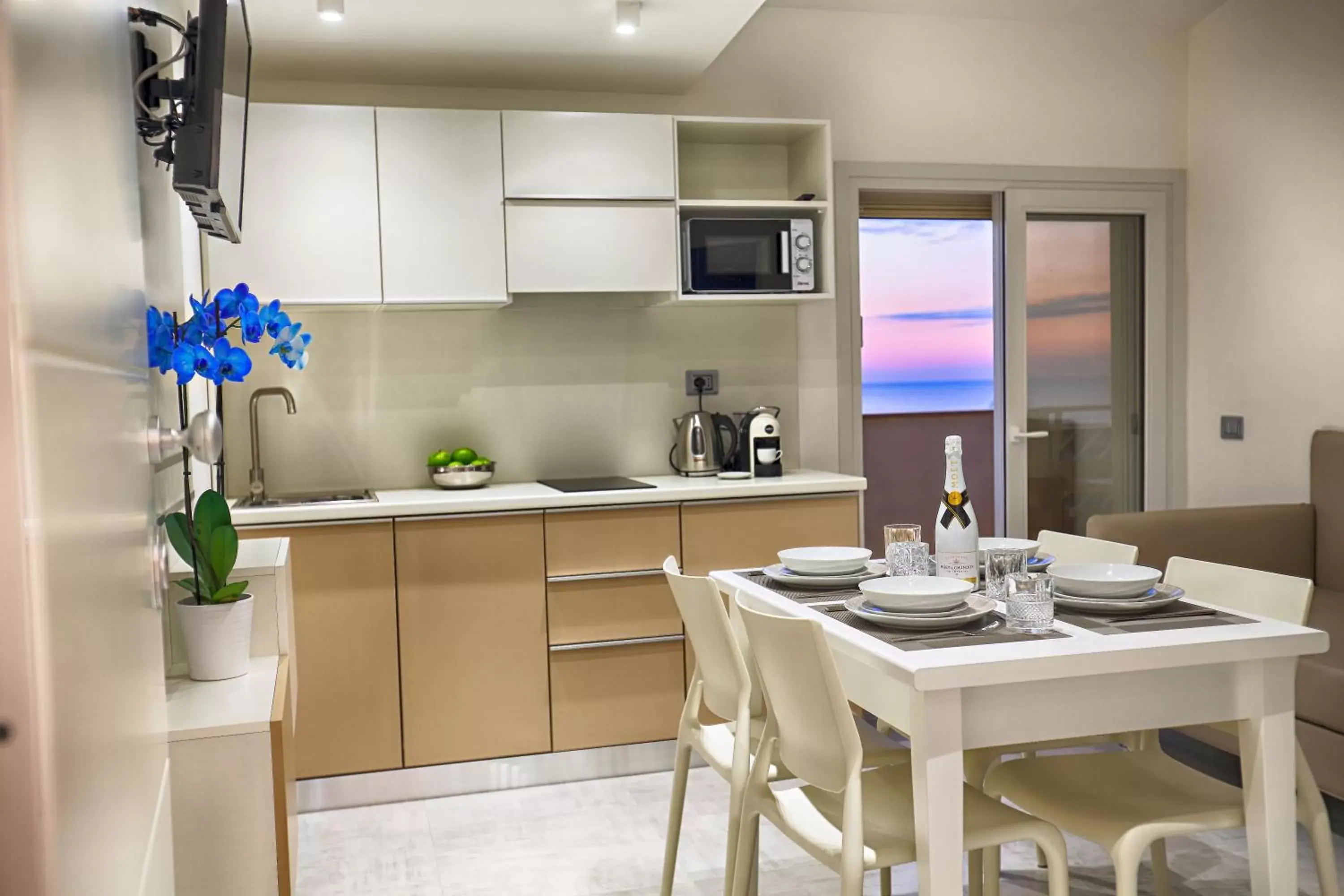 TV and multimedia, Kitchen/Kitchenette in Bizantini Tropea