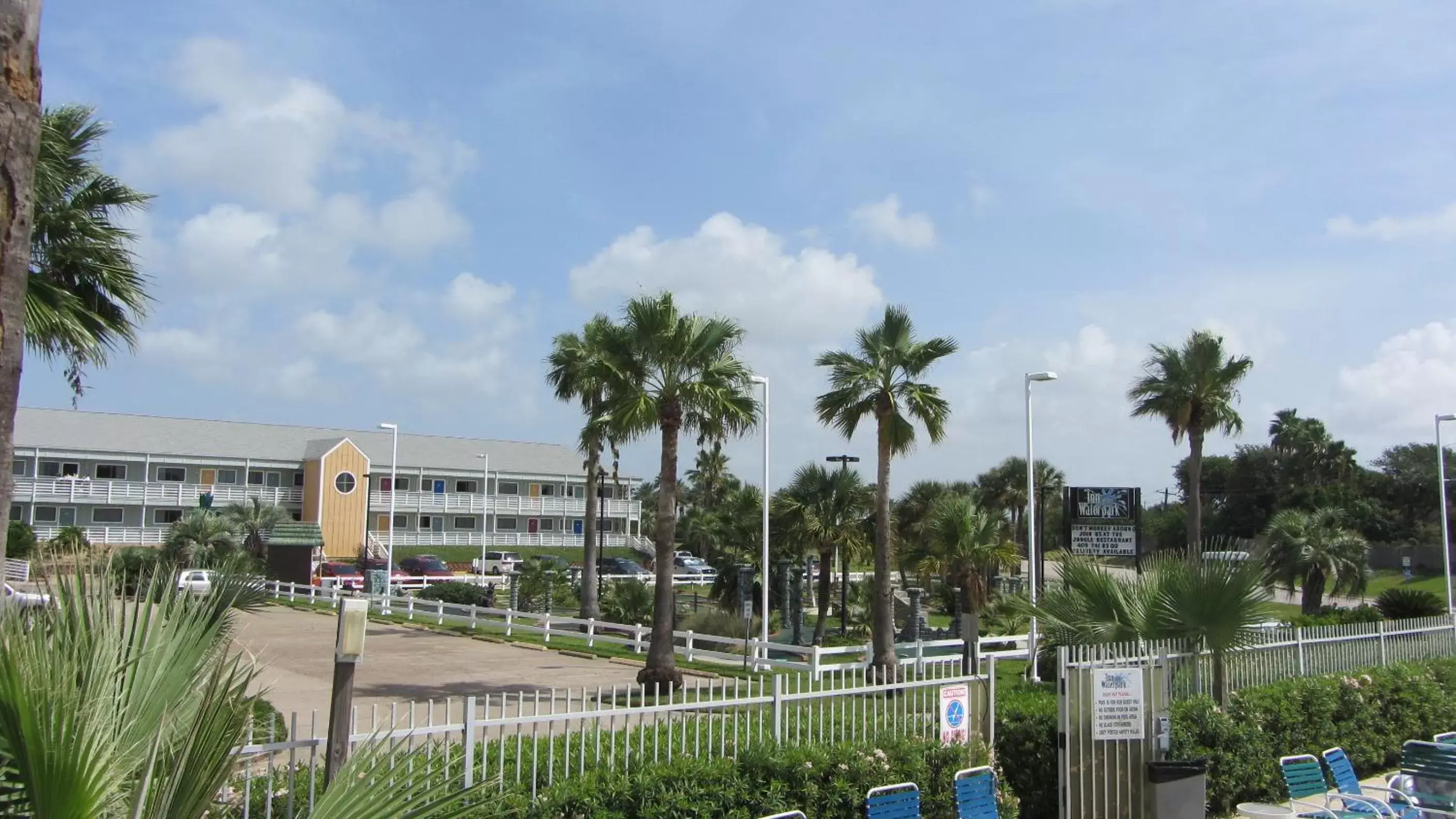 Facade/entrance in Inn at the Waterpark