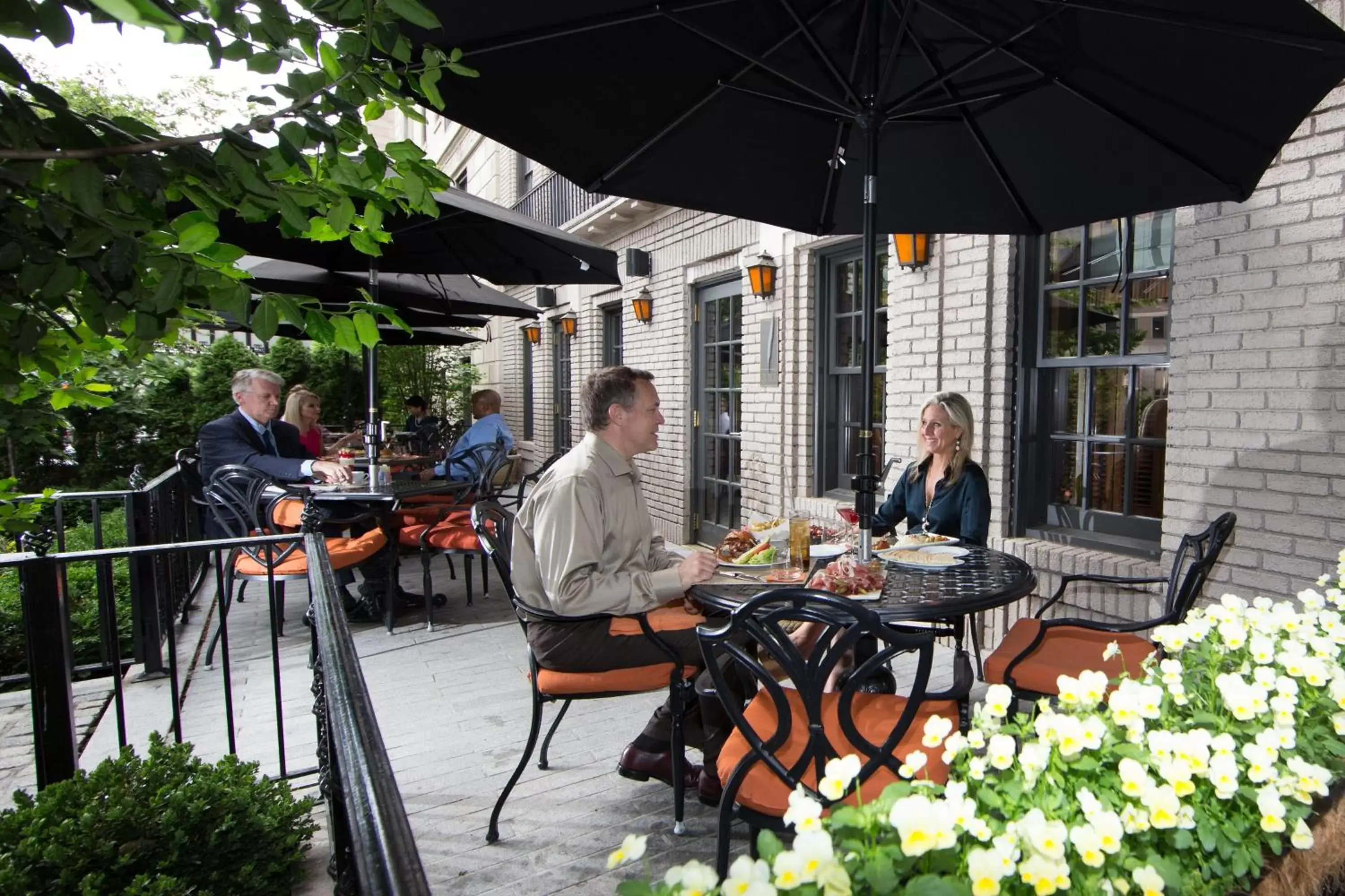 Food and drinks, Patio/Outdoor Area in The Jefferson Hotel