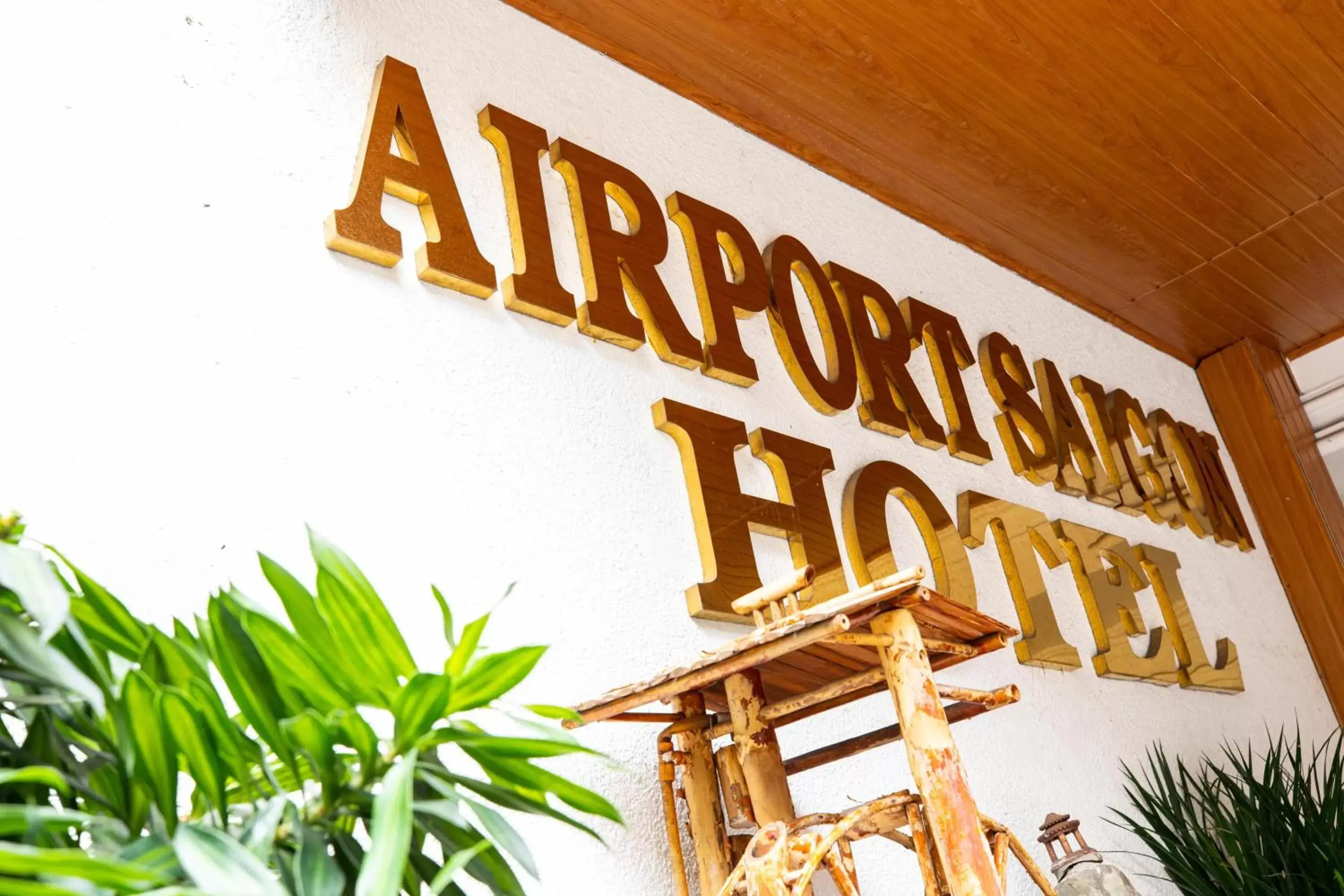 Lobby or reception, Property Logo/Sign in Airport Saigon Hotel - Gần ẩm thực đêm chợ Phạm Văn Hai