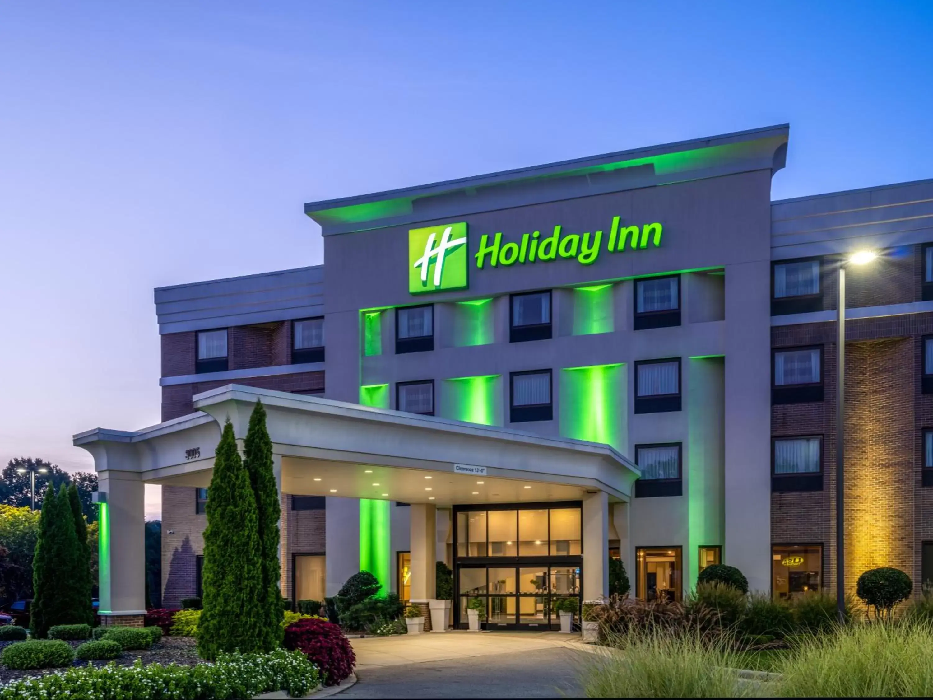 Property Building in Holiday Inn Greensboro Coliseum, an IHG Hotel