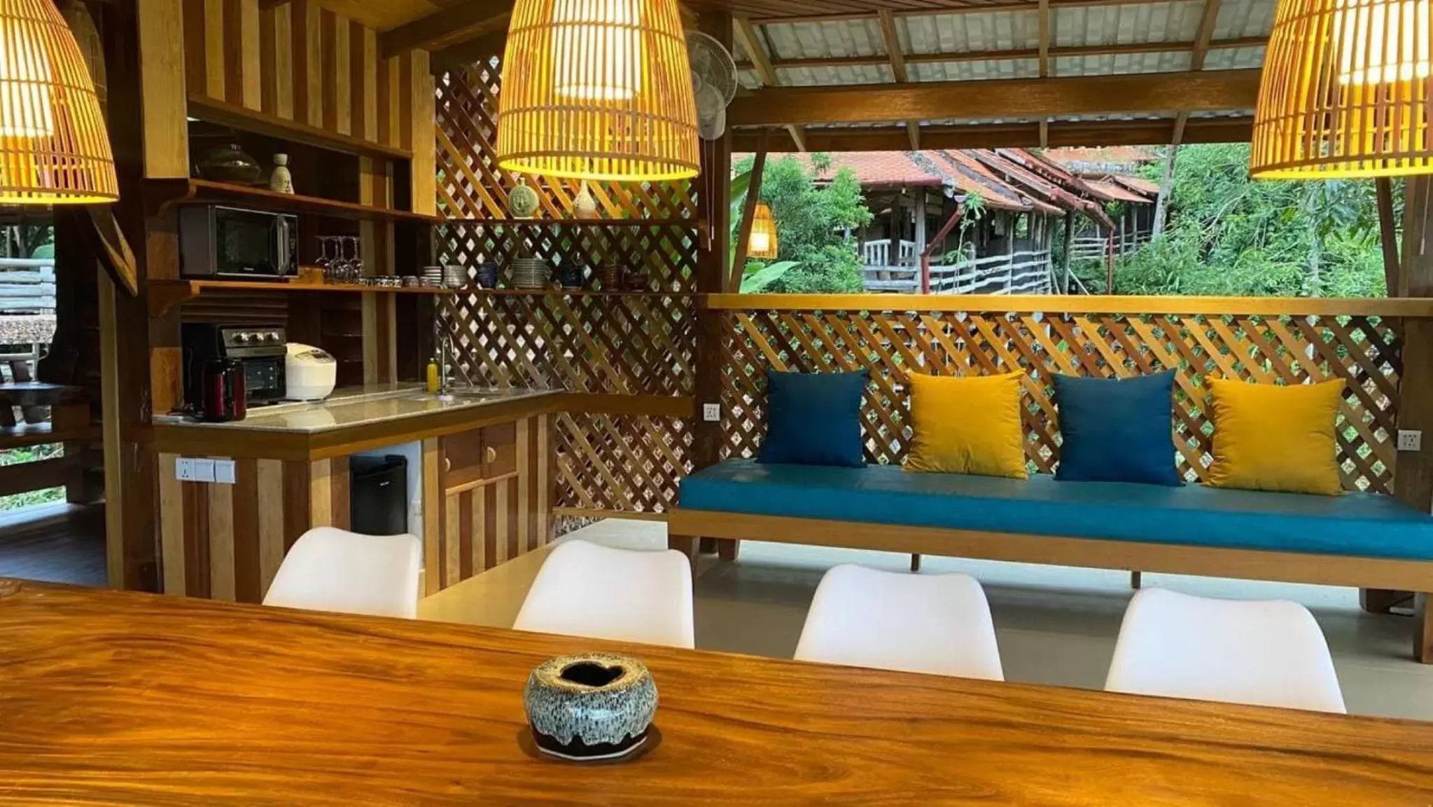 Seating area in Veranda Natural Resort