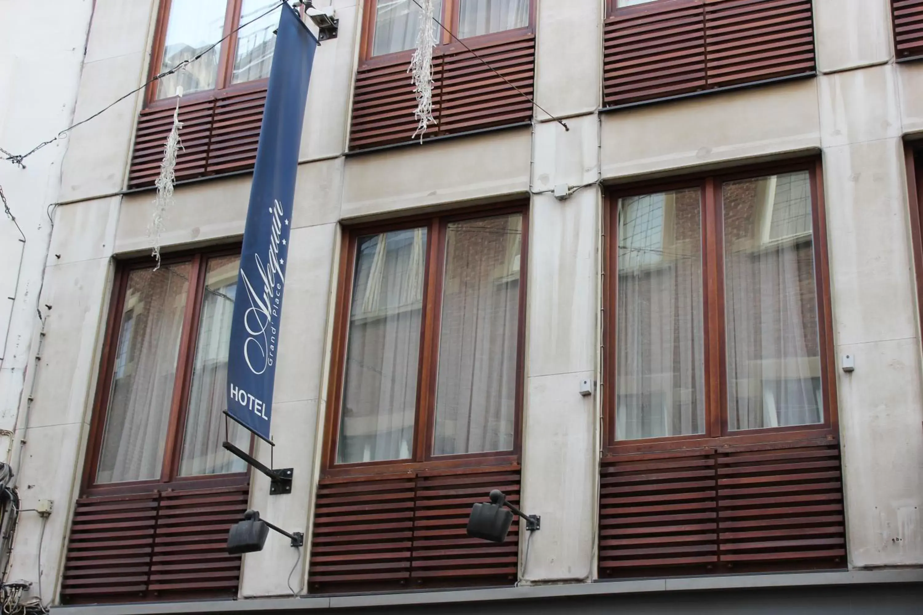 Facade/entrance, Property Building in Hotel Floris Arlequin Grand-Place