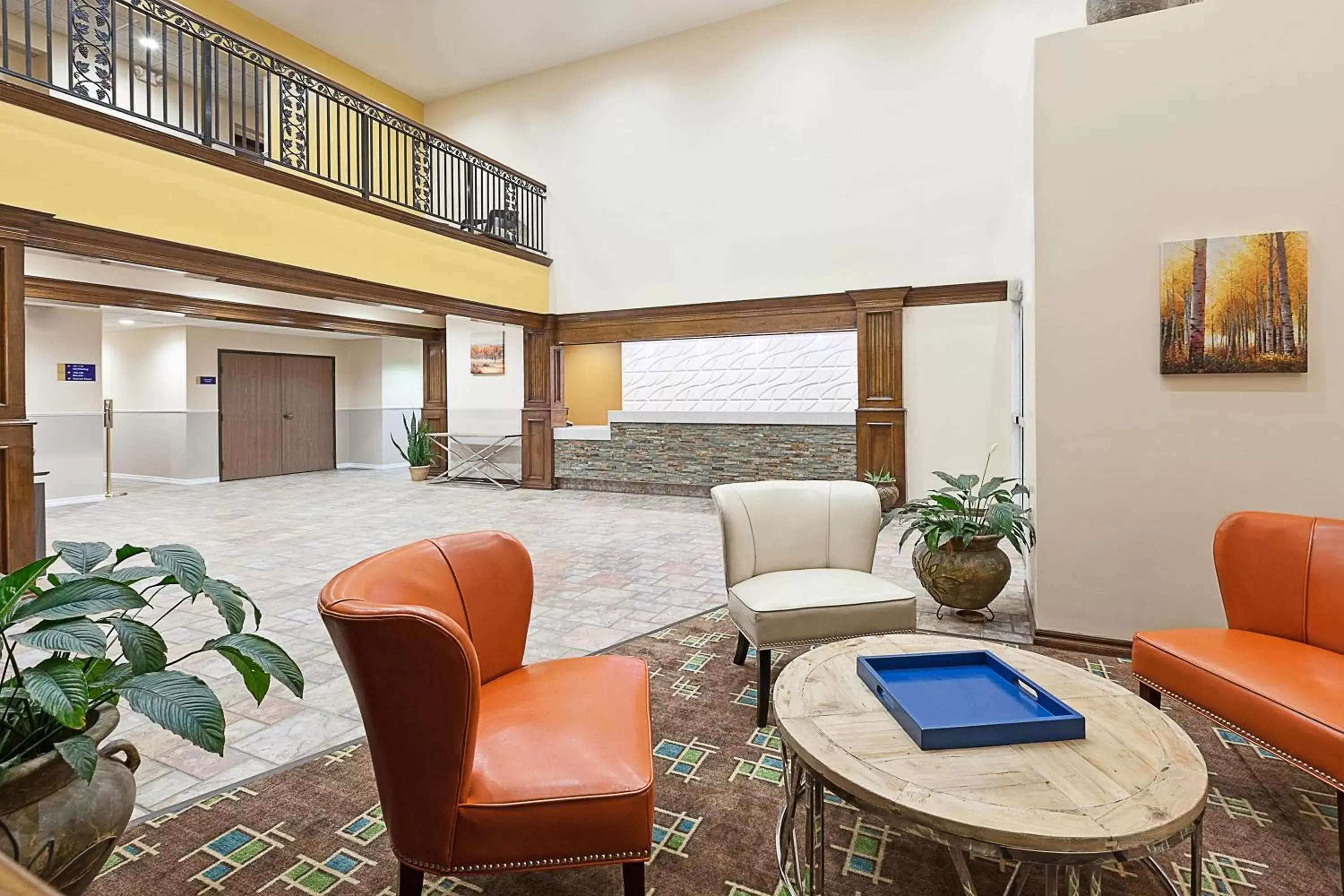 Lobby or reception in Days Inn & Suites by Wyndham Sulphur Springs