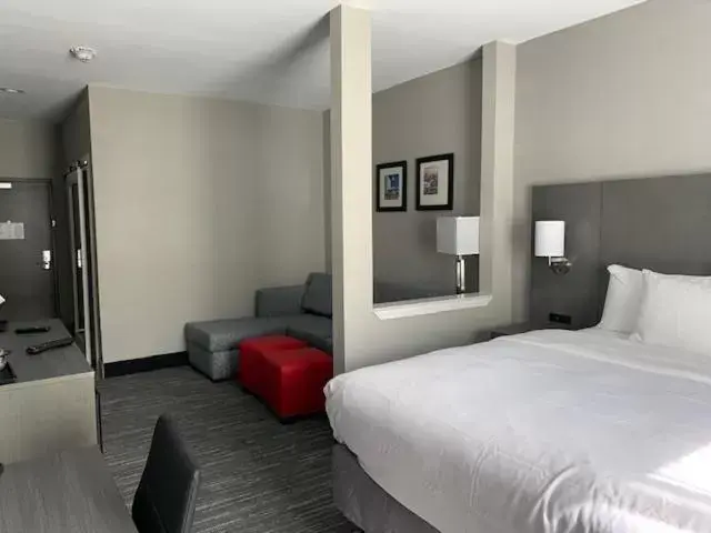 King Suite - Non-Smoking in Comfort Inn & Suites King Suite - Non-Smoking in Comfort Inn & Suites