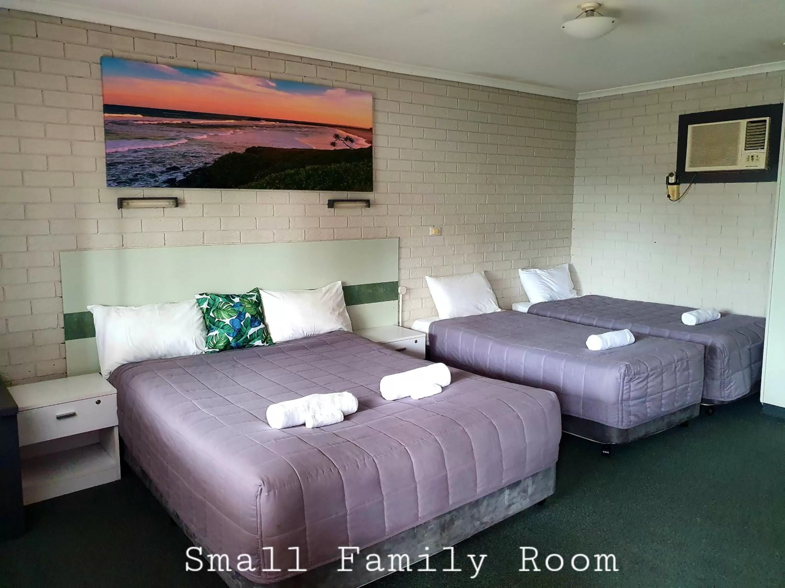 Bedroom in City Lights Motel