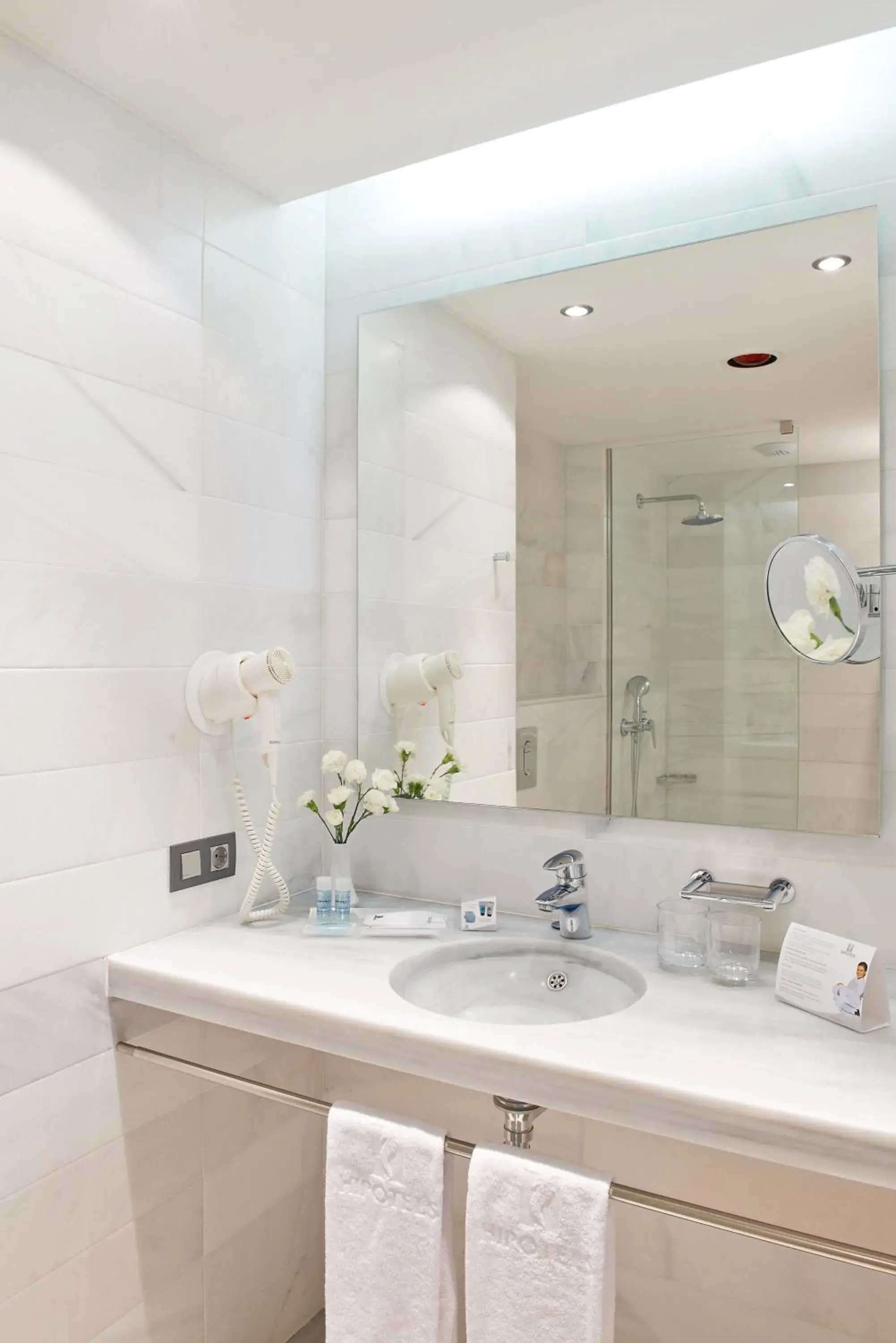 Twin Room with Sea View in Hipotels Hipocampo - Adults Only Twin Room with Sea View in Hipotels Hipocampo - Adults Only