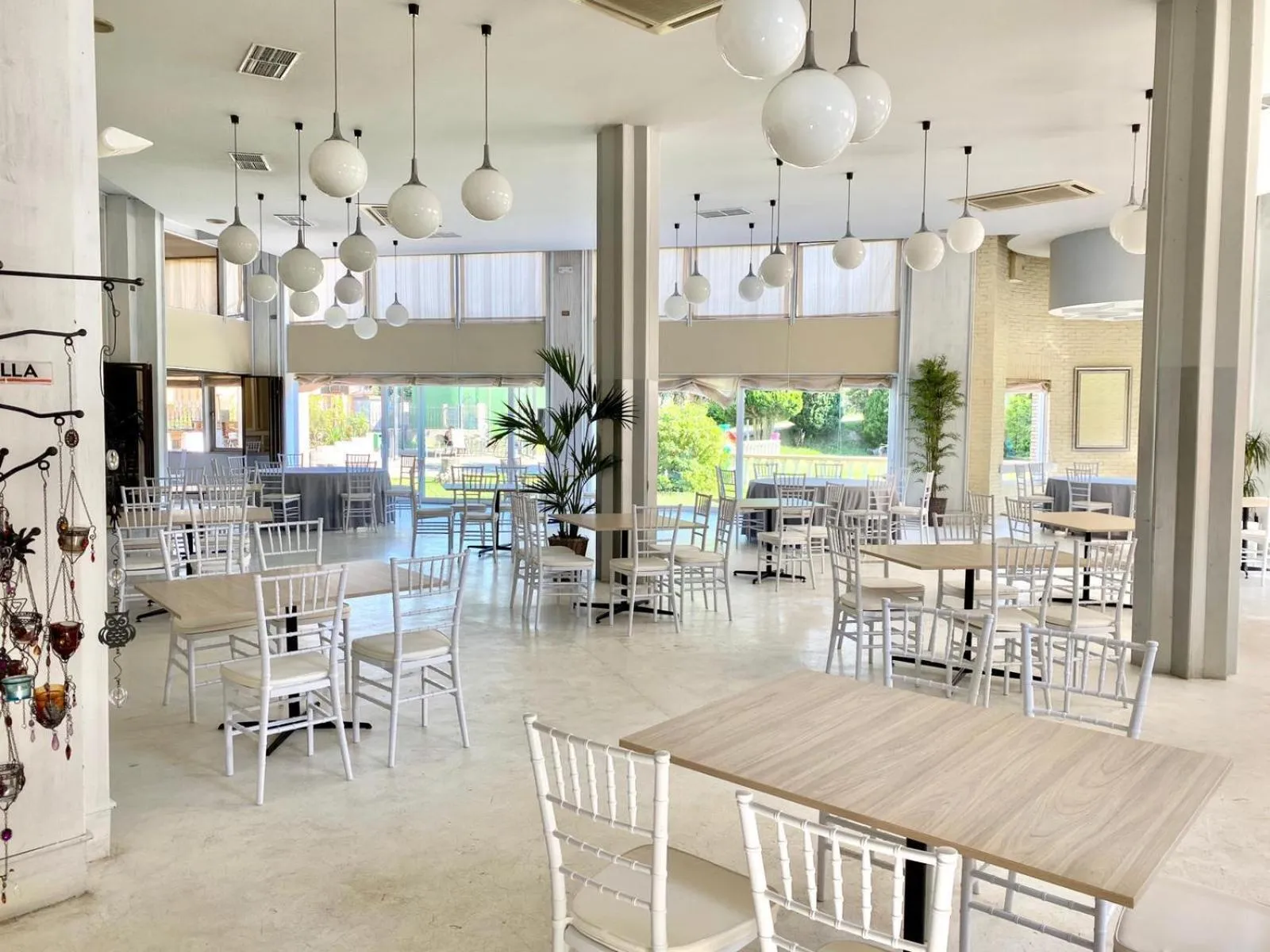 Restaurant/places to eat in Hotel Vejo