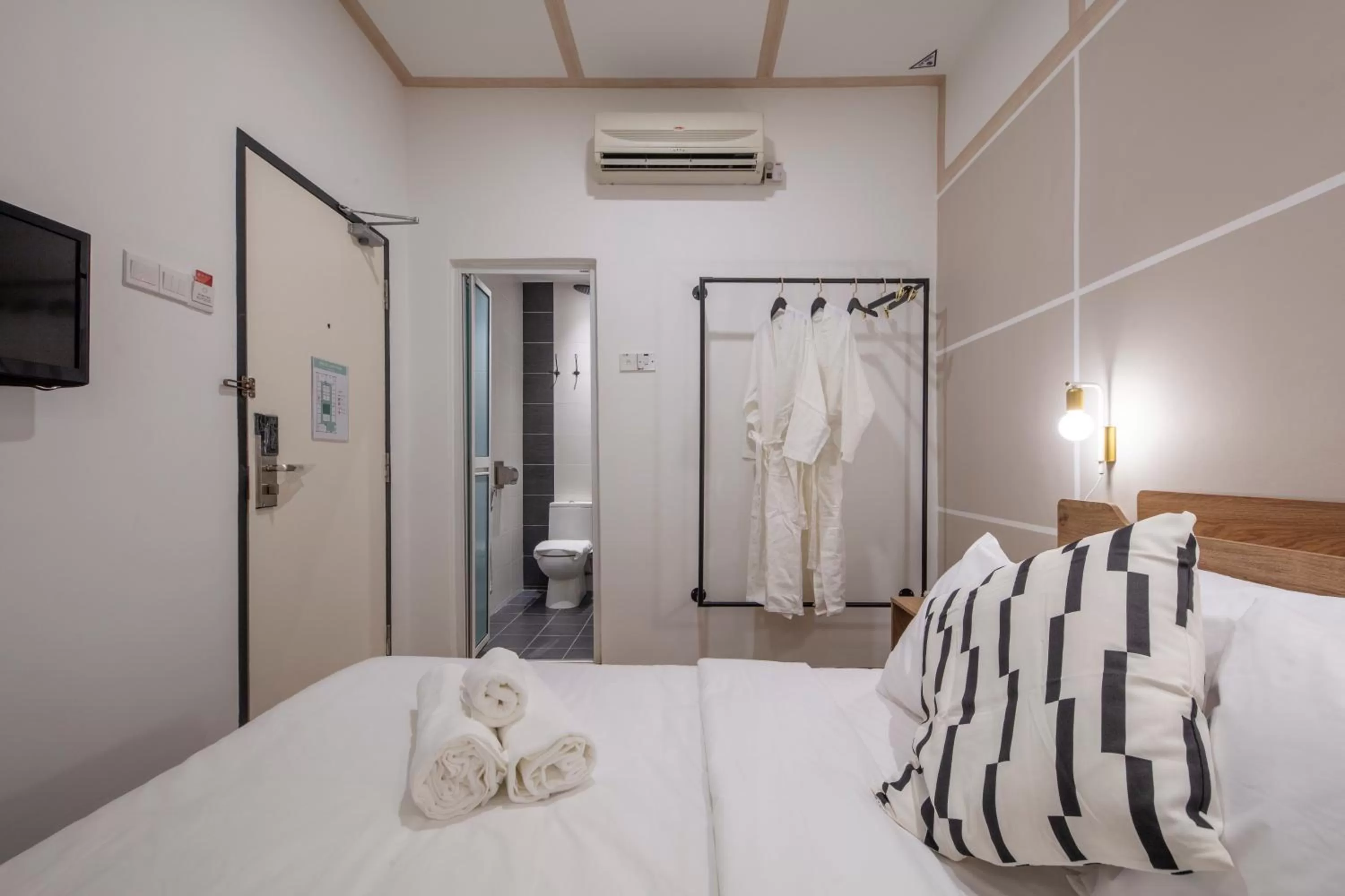 Bed in One Heritage Hotel