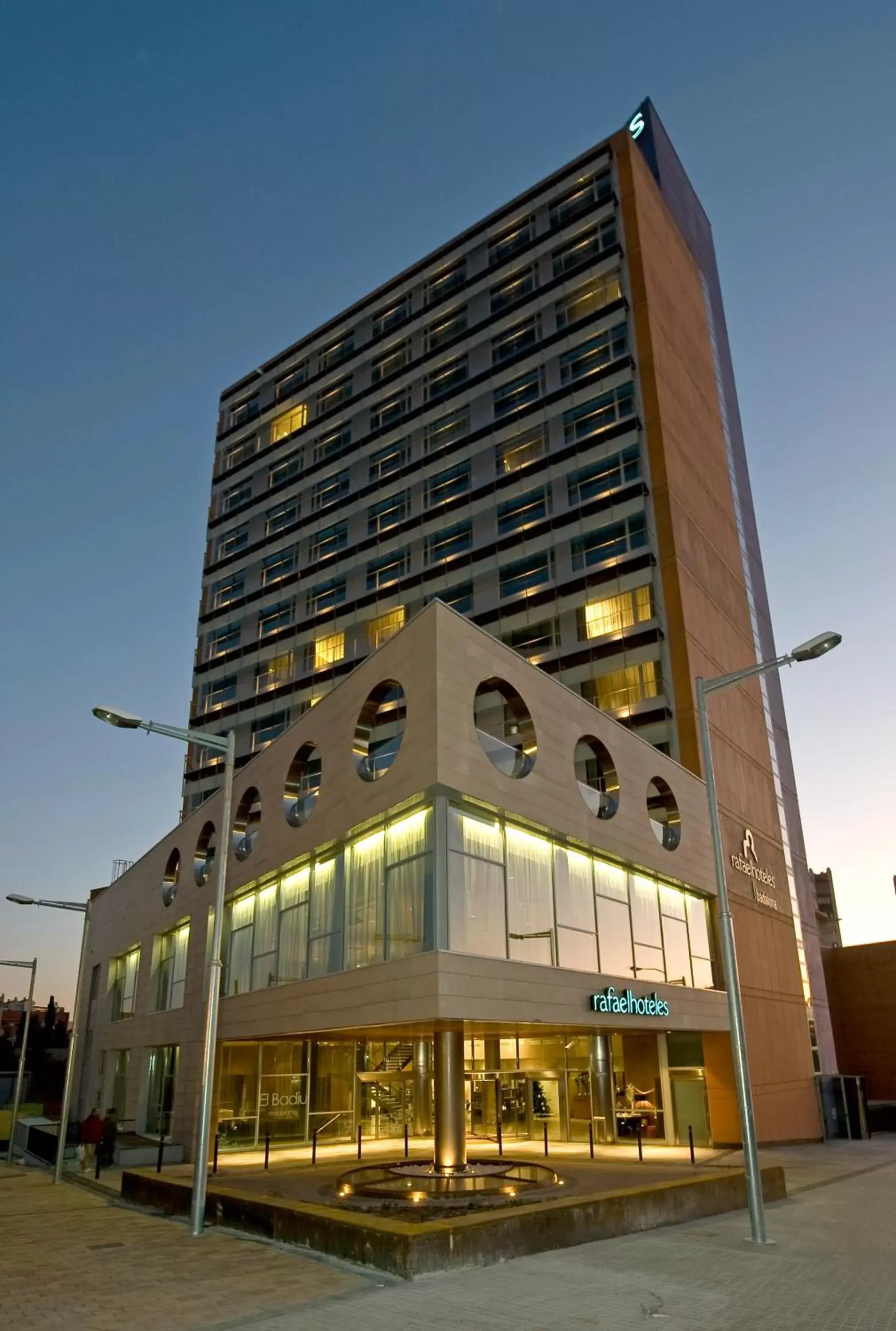 Facade/entrance, Property Building in Hotel Badalona Tower