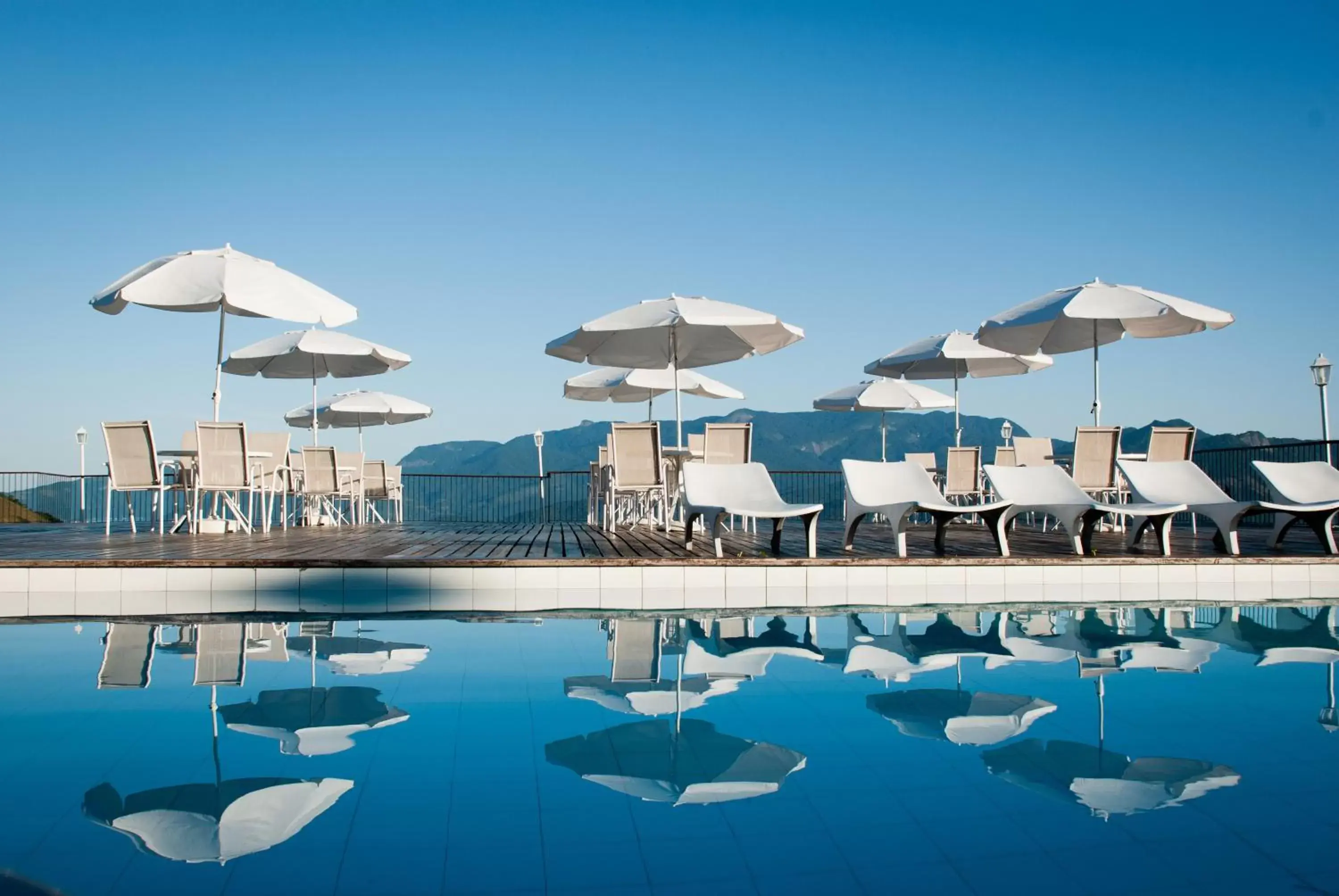 Swimming Pool in Portogalo Suite Hotel