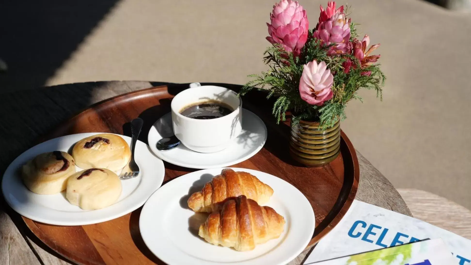 Restaurant/places to eat in Royal River Kwai Resort and Spa Restaurant/places to eat in Royal River Kwai Resort and Spa