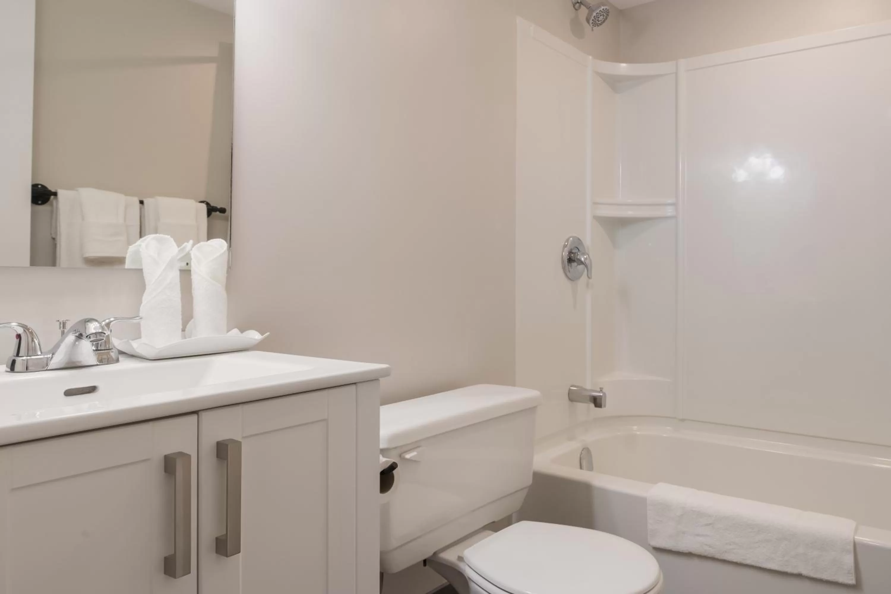 Shower in Canadas Best Value Inn & Suites-Charlottetown