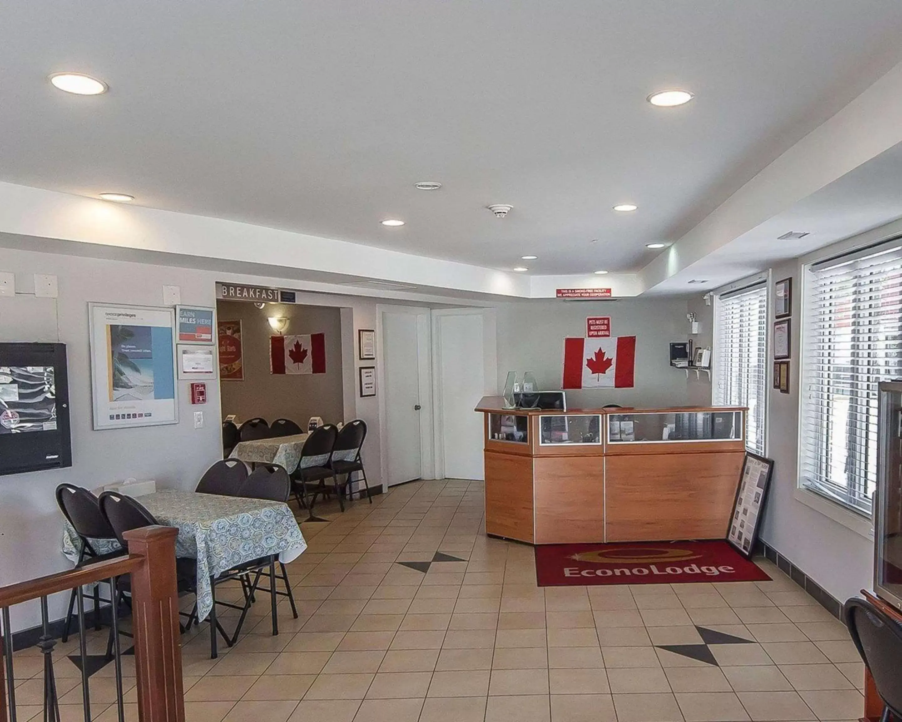 Lobby or reception in Econo Lodge Inn & Suites Drumheller