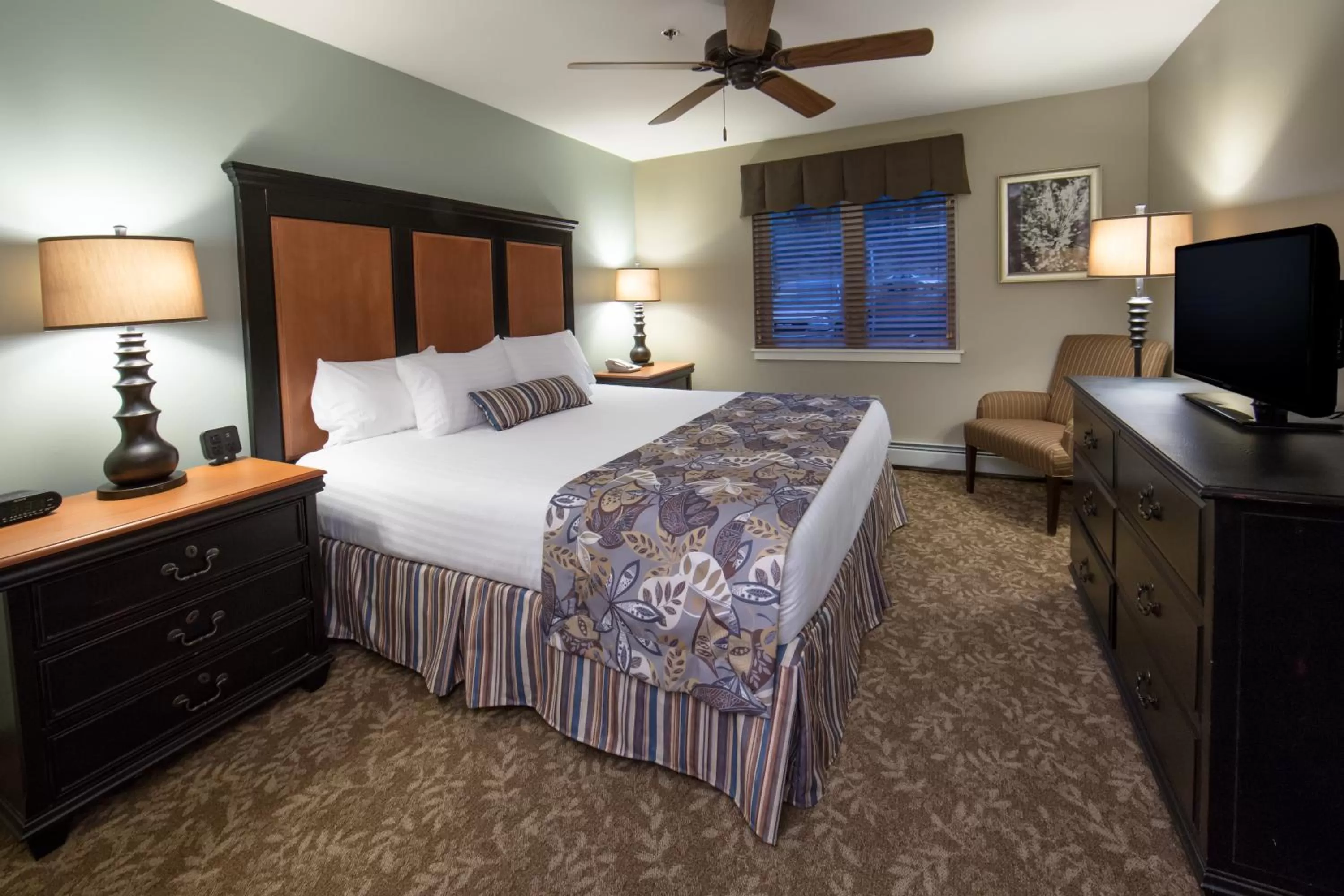 Photo of the whole room, Bed in Holiday Inn Club Vacations Mount Ascutney Resort