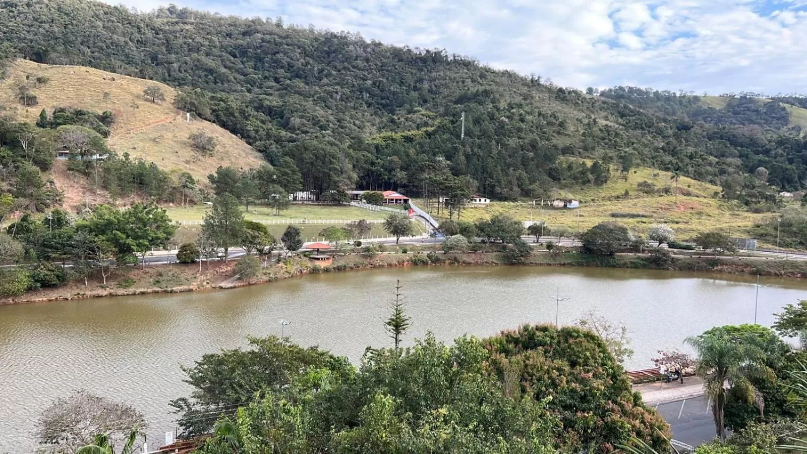 Lake view in Flat Cavalinho Branco - Apto 509