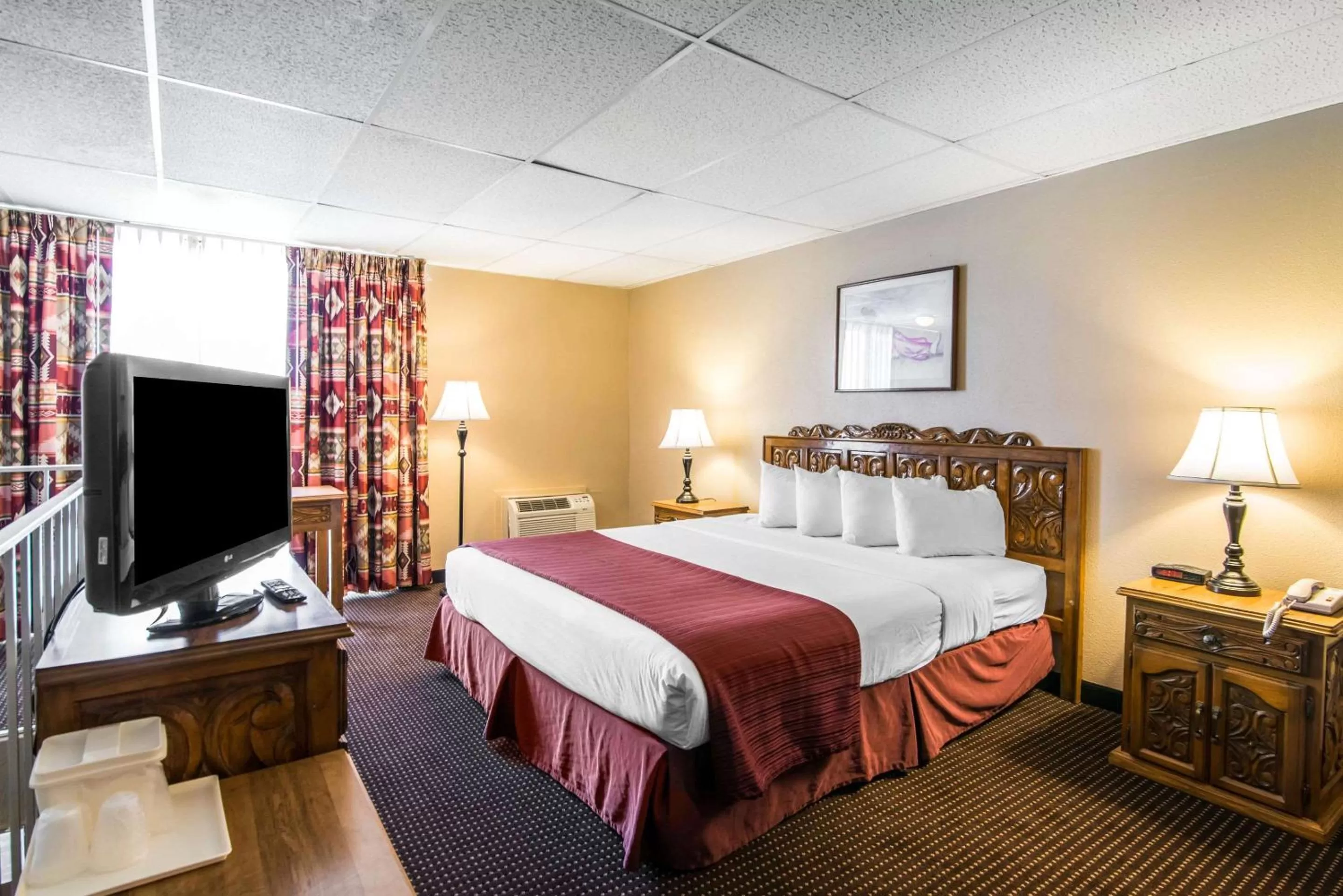 Photo of the whole room, Bed in Quality Inn