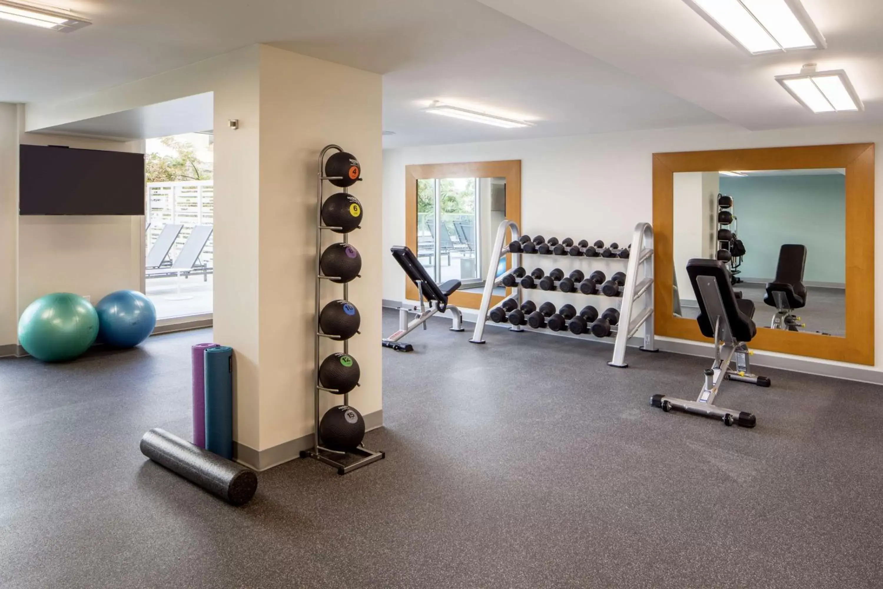 Fitness centre/facilities, Fitness Center/Facilities in Hilton Garden Inn Waikiki Beach