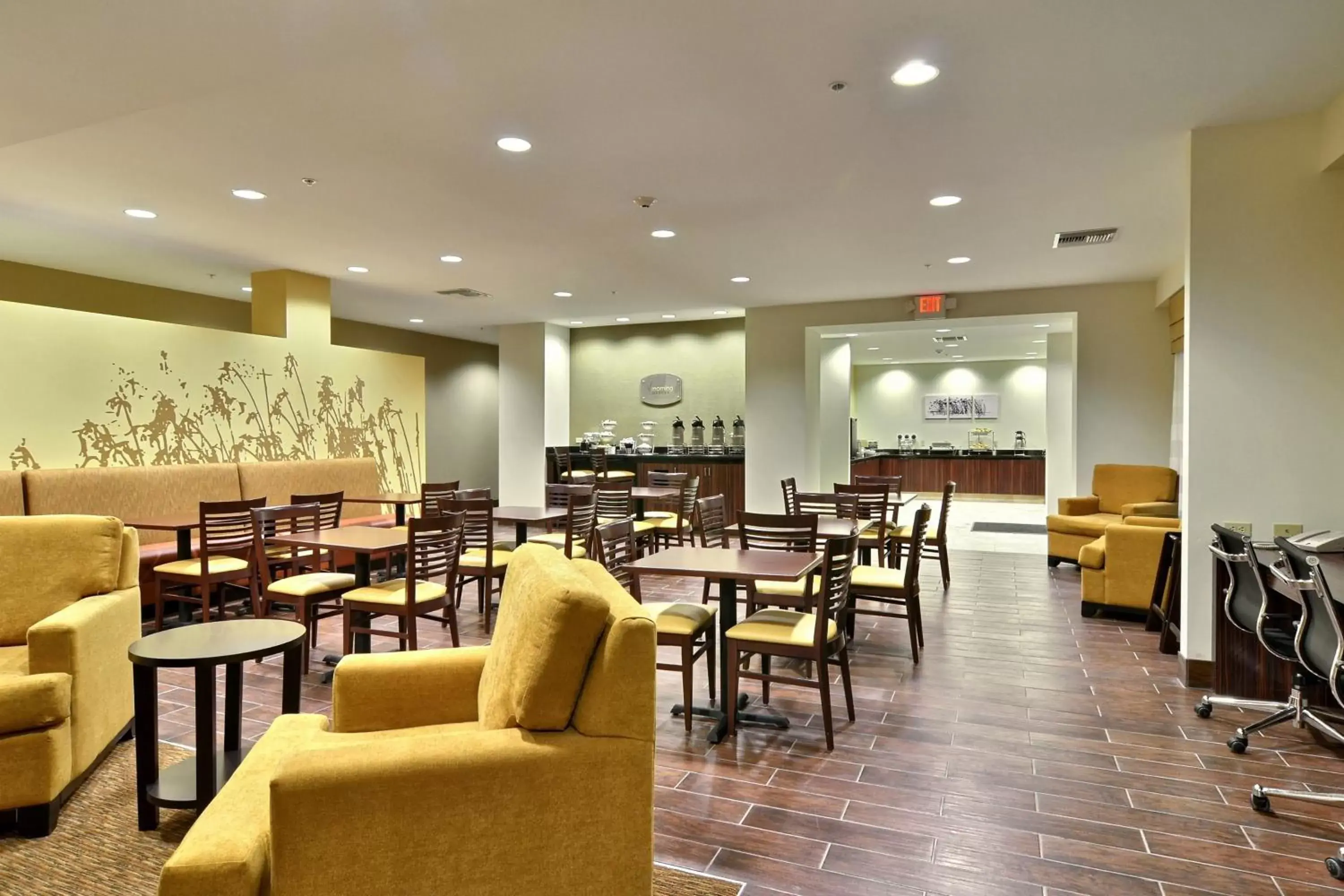 Restaurant/Places to Eat in Sleep Inn & Suites Parkersburg