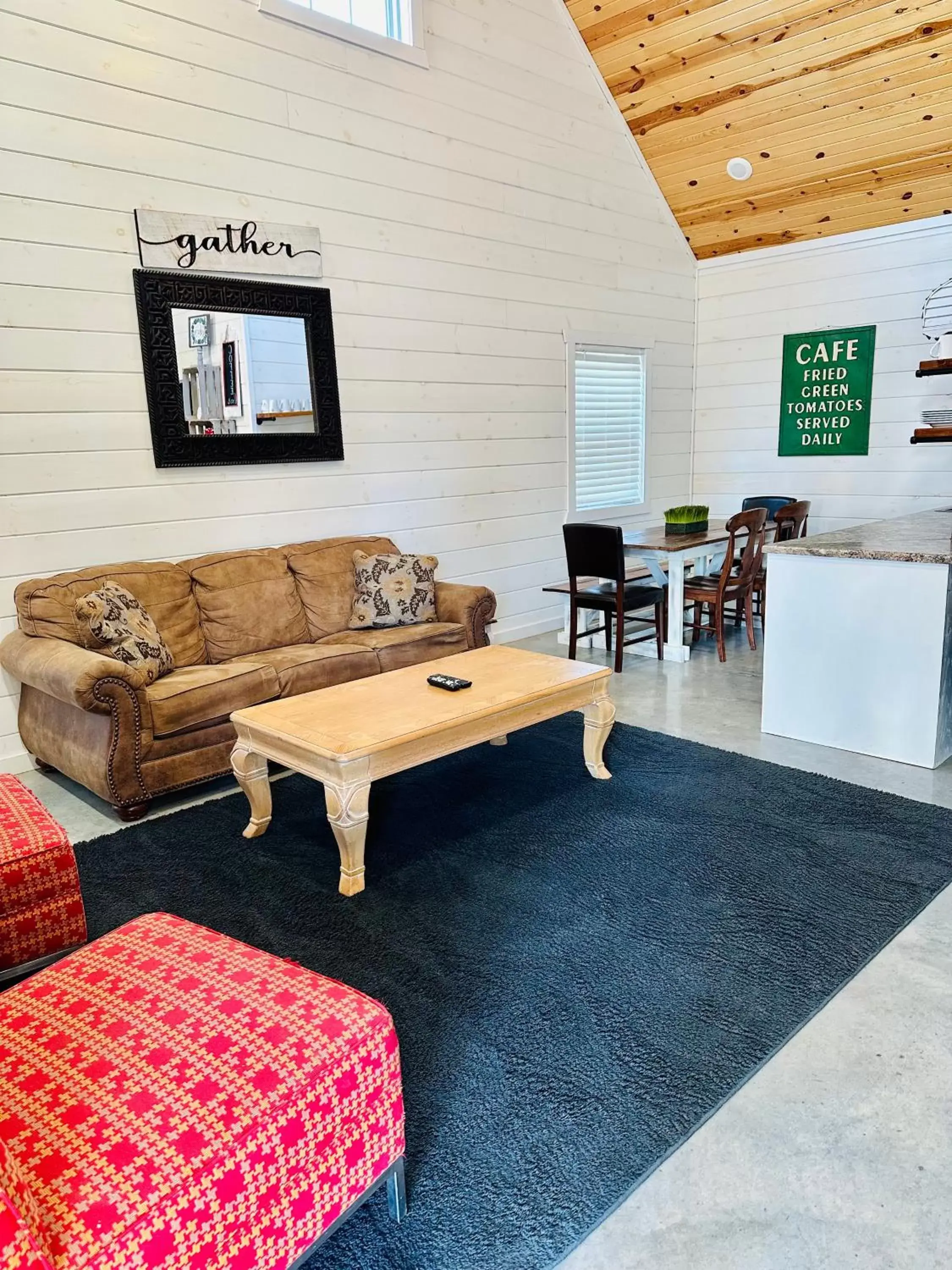 Living room, Seating Area in Knotty Squirrel Cabins