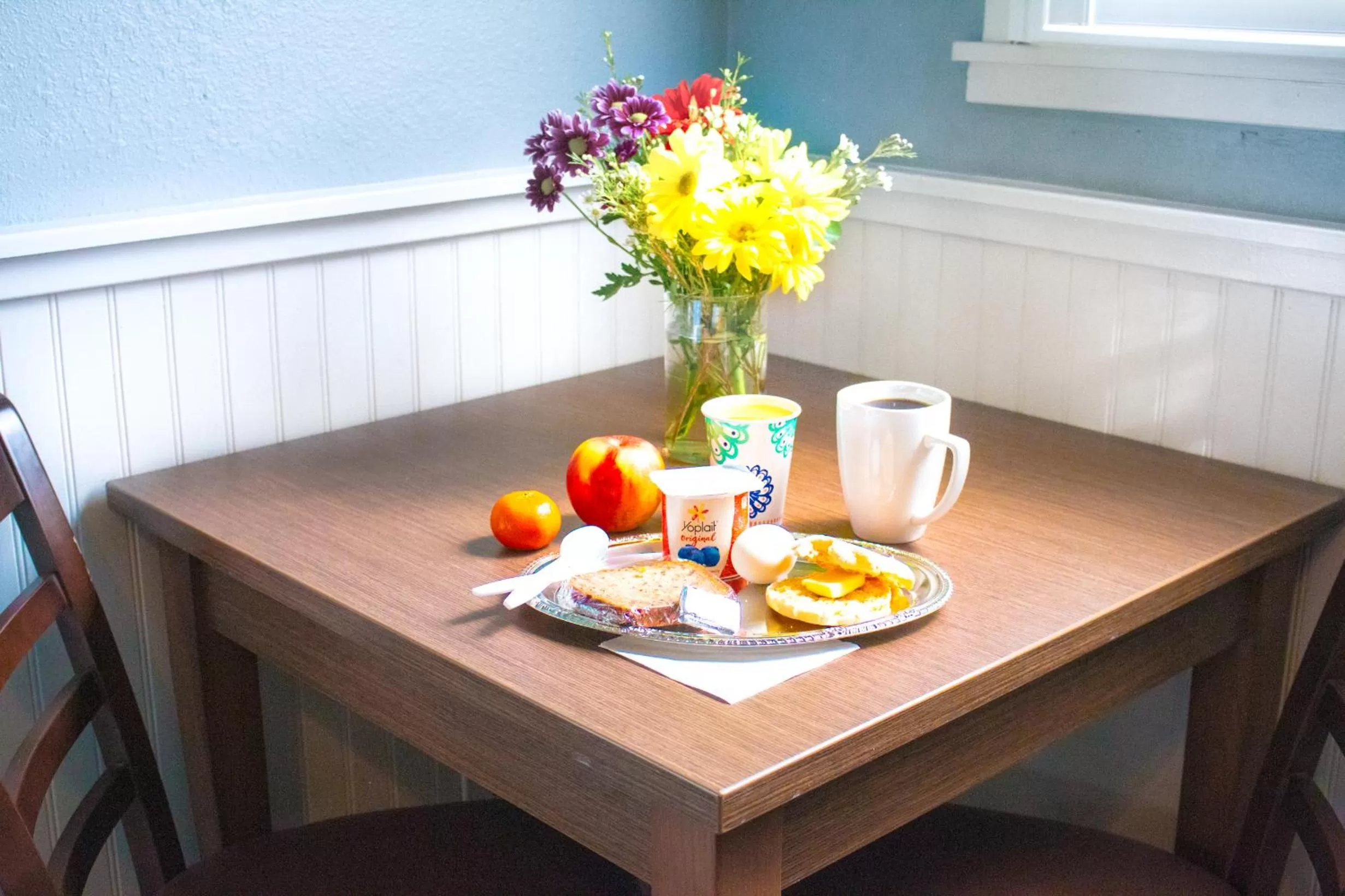Dining area in Ocean Echo Inn & Beach Cottages