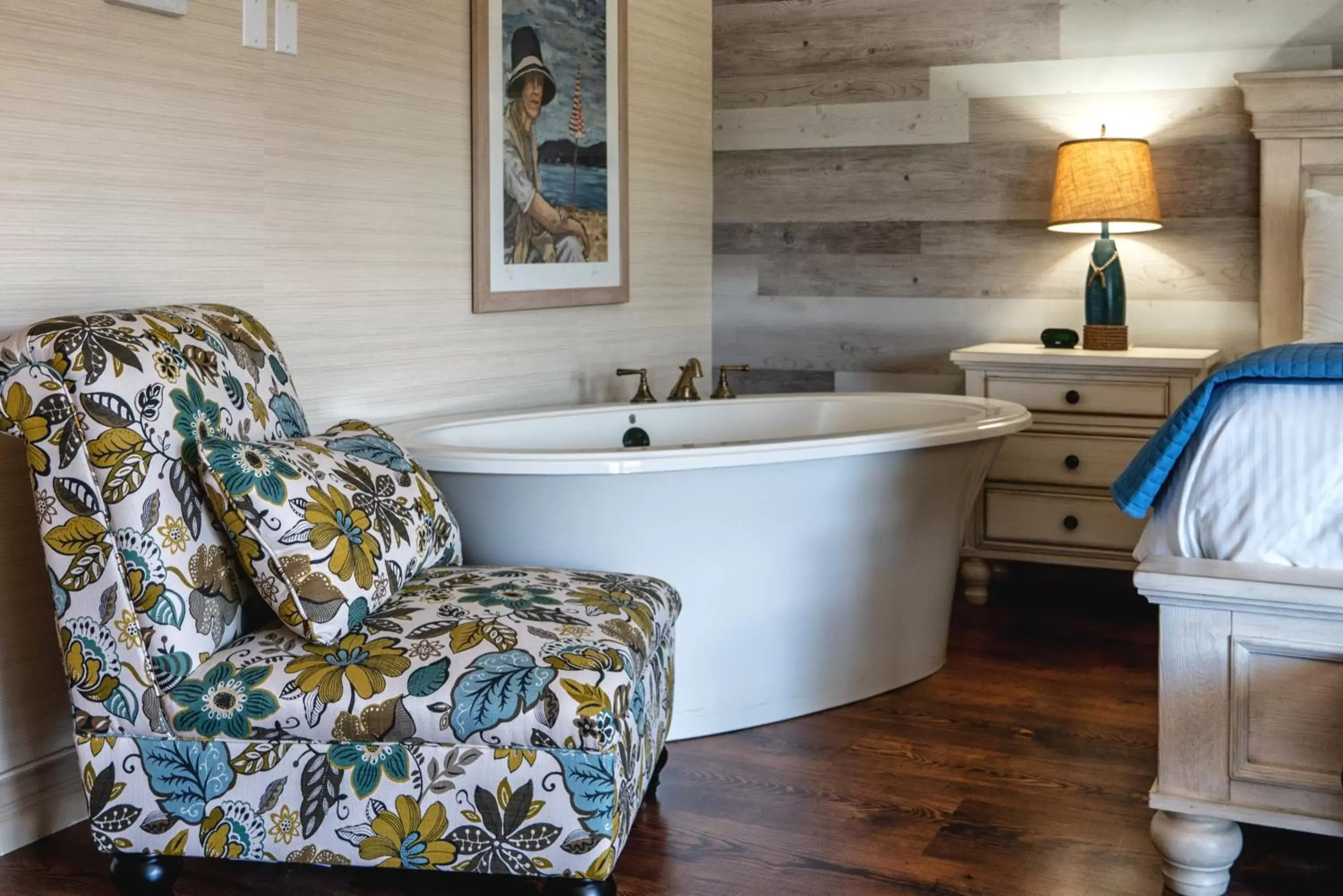 Bath, Bathroom in Prestige Beach House, WorldHotels Crafted