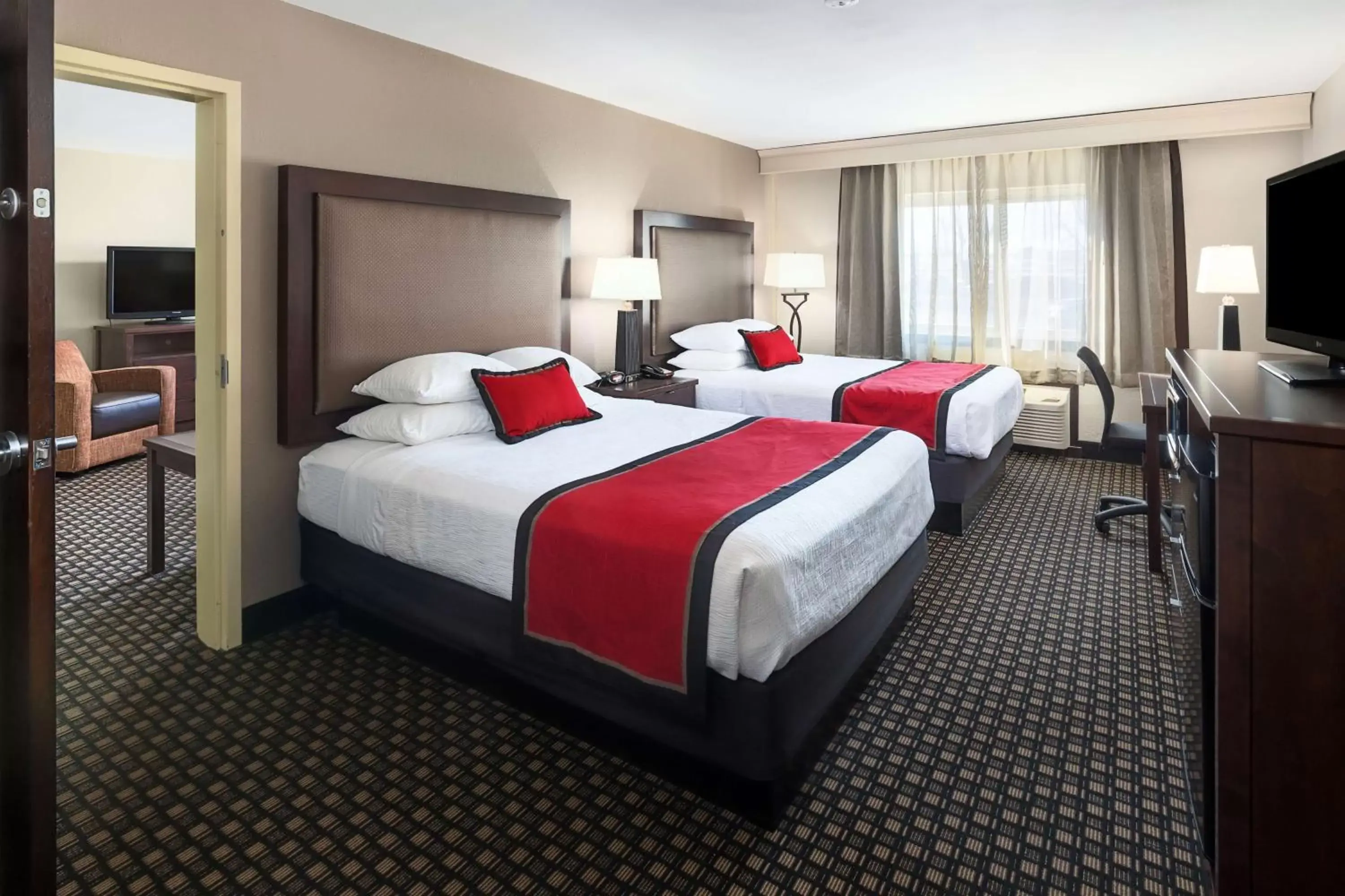 Bedroom, Bed in Best Western Plus Ramkota Hotel