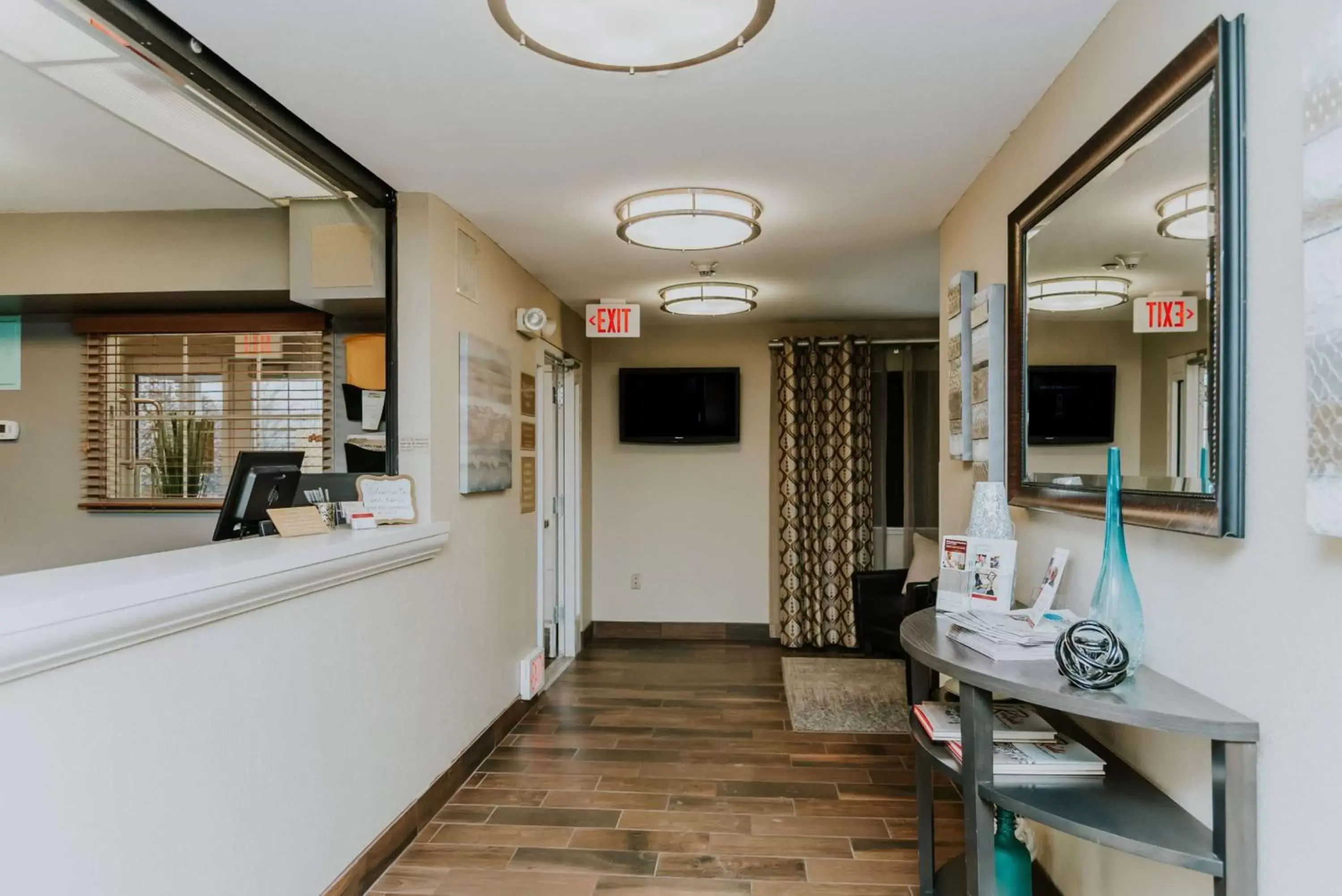 Lobby or reception in Sonesta Simply Suites Minneapolis Richfield