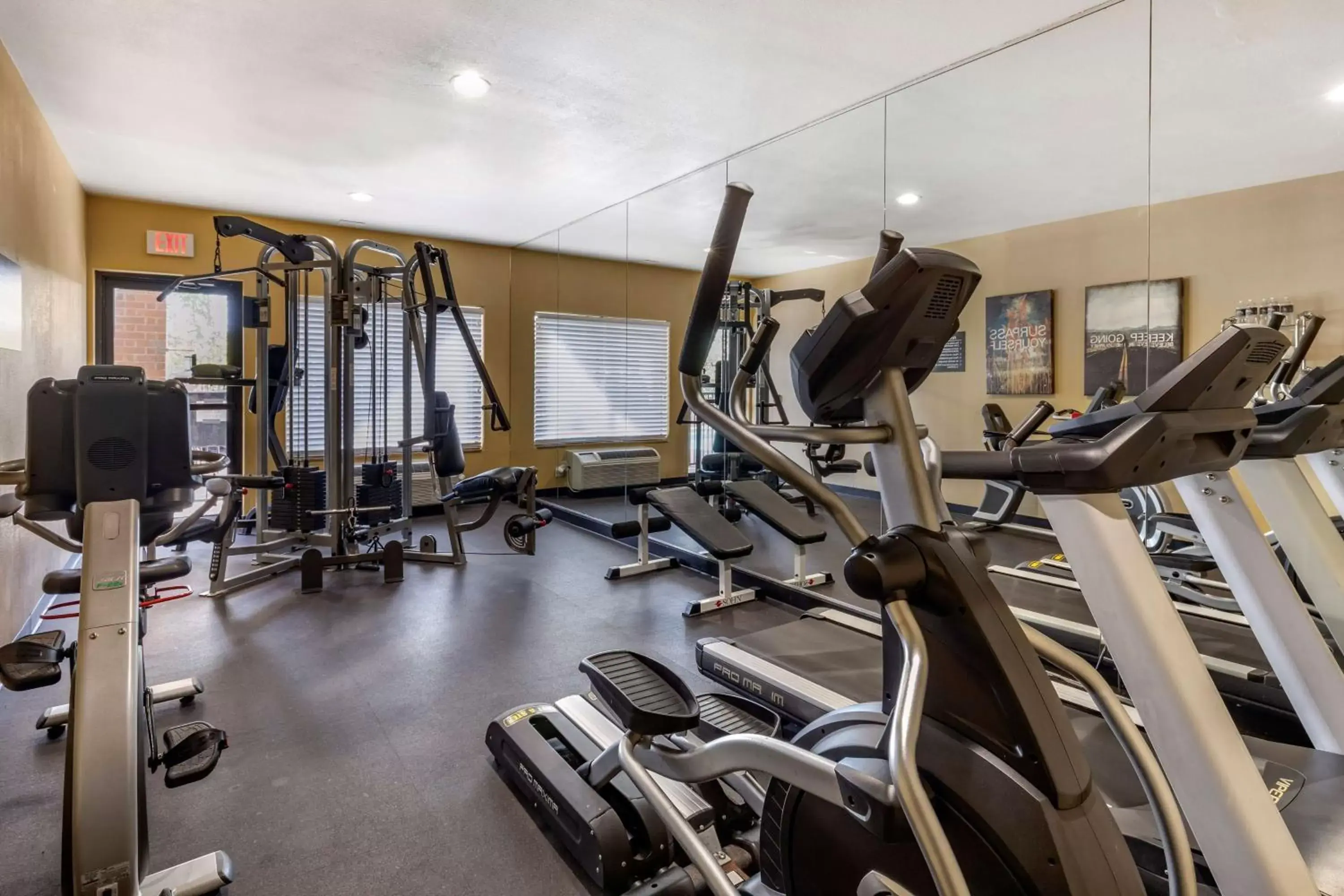 Spa and wellness centre/facilities, Fitness Center/Facilities in Best Western Plus DFW Airport Suites