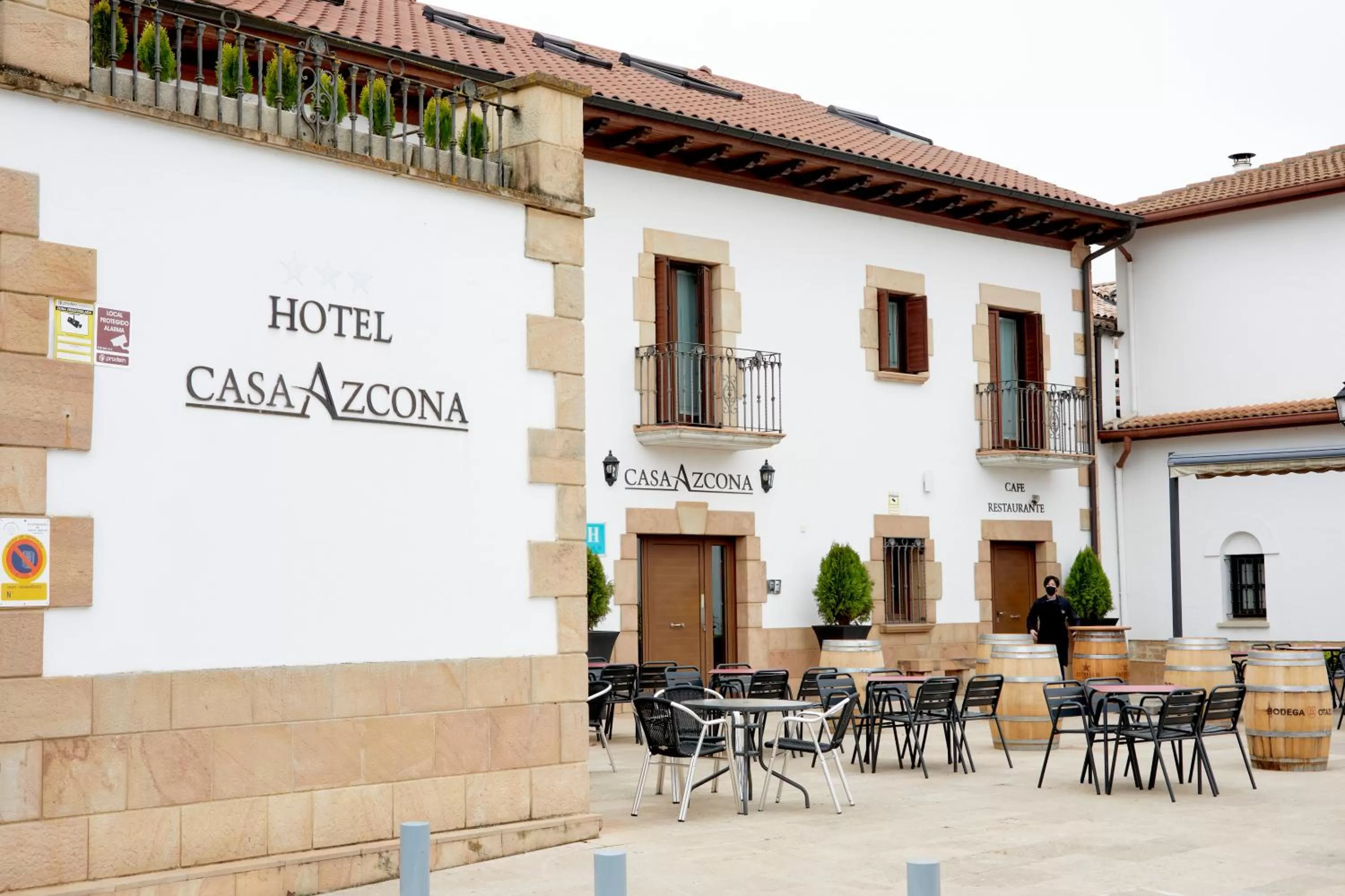 Property building in Hotel Casa Azcona