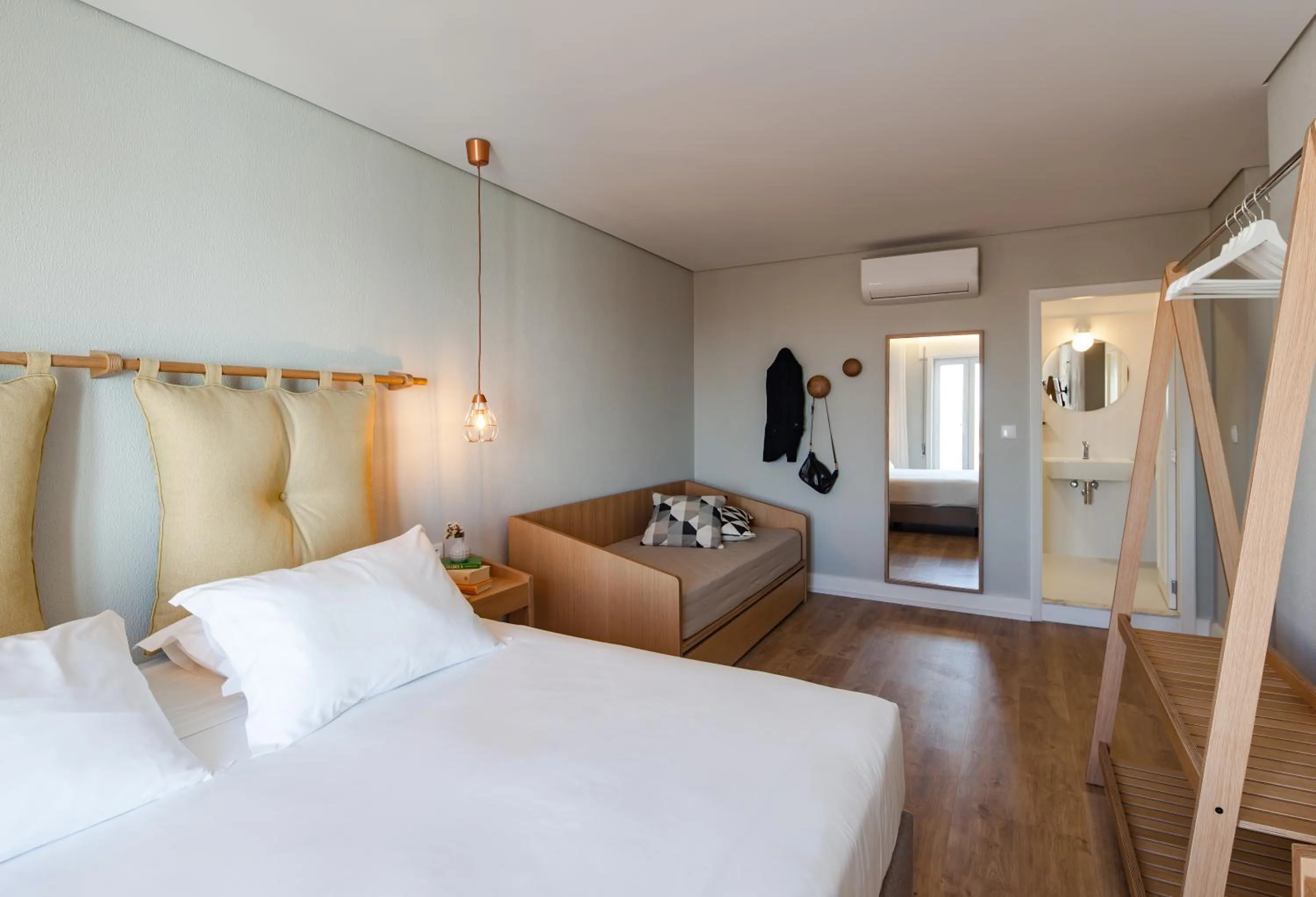 Bed in The Rex Hotel Porto