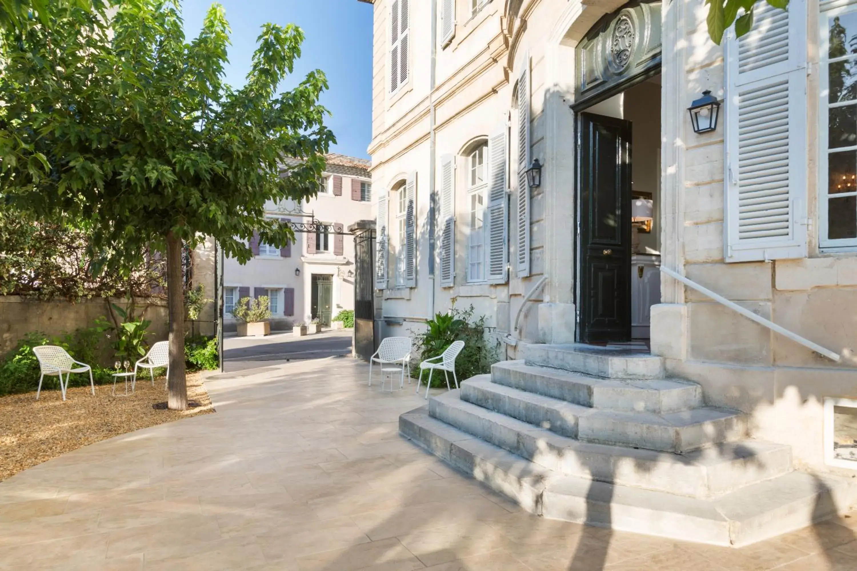 Patio in Chateau de Mazan, BW Premier Collection