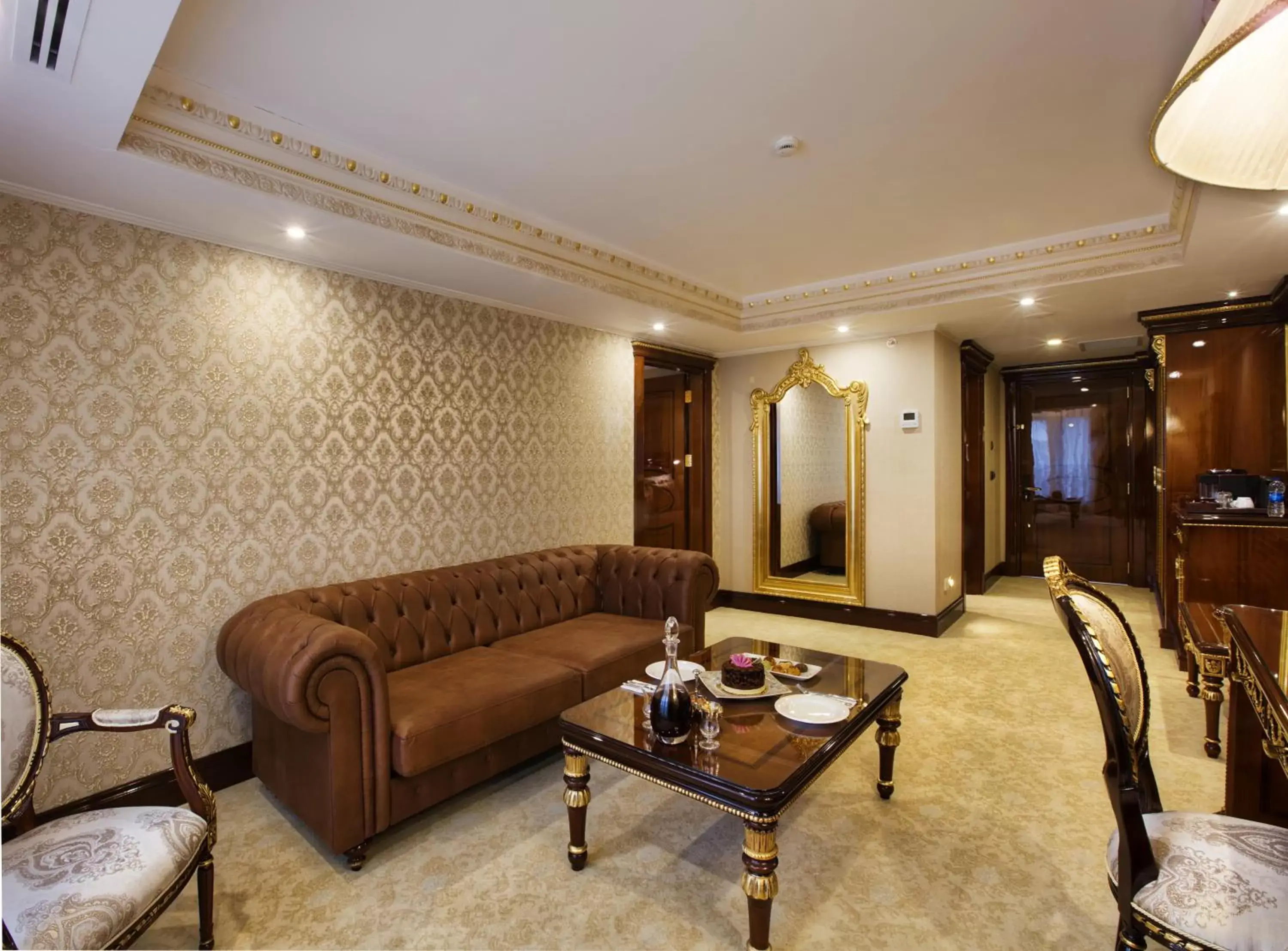 Senior Suite in Ottoman's Life Hotel Deluxe