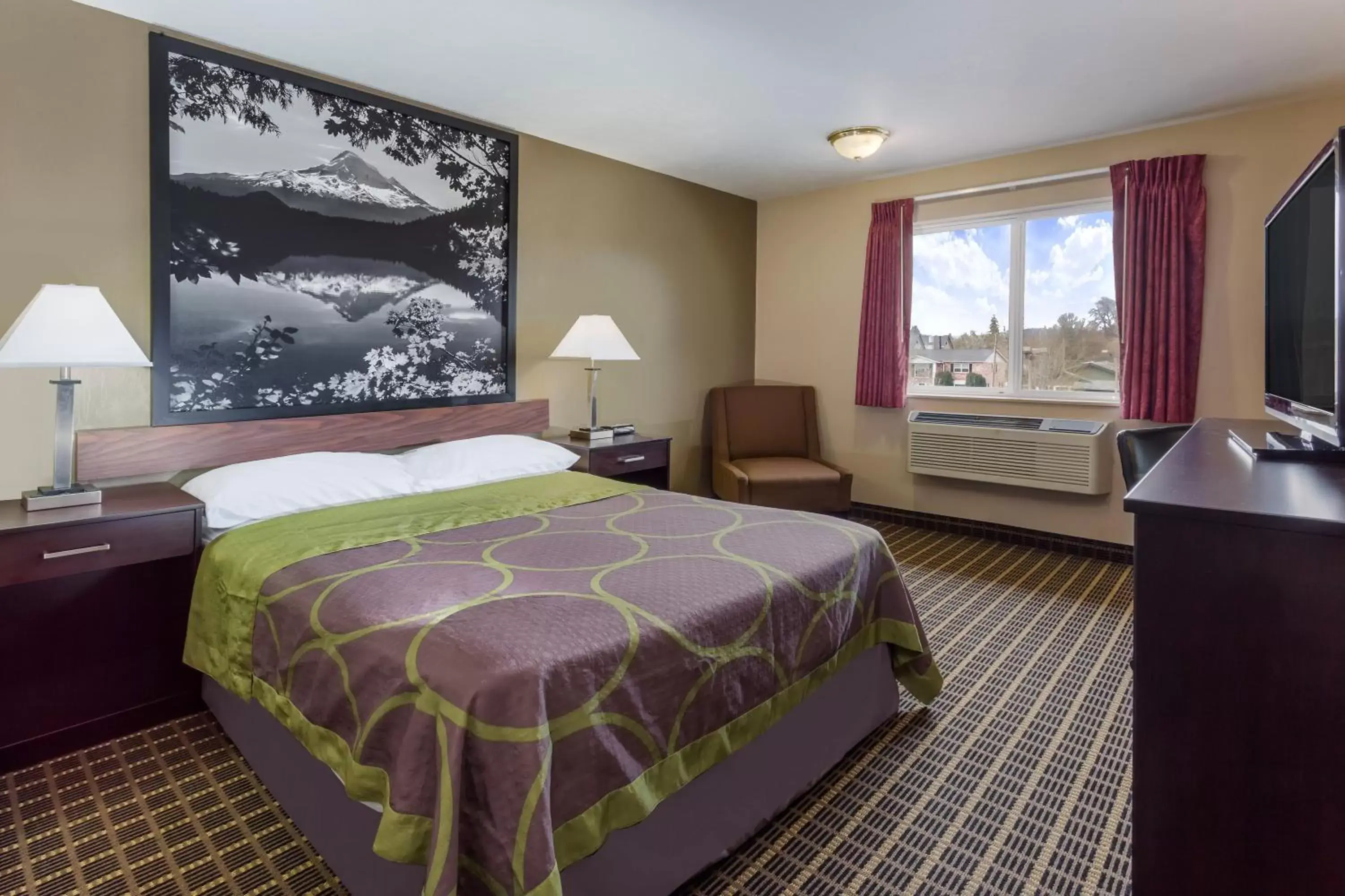 Bedroom, Bed in Super 8 by Wyndham Corvallis Bedroom, Bed in Super 8 by Wyndham Corvallis