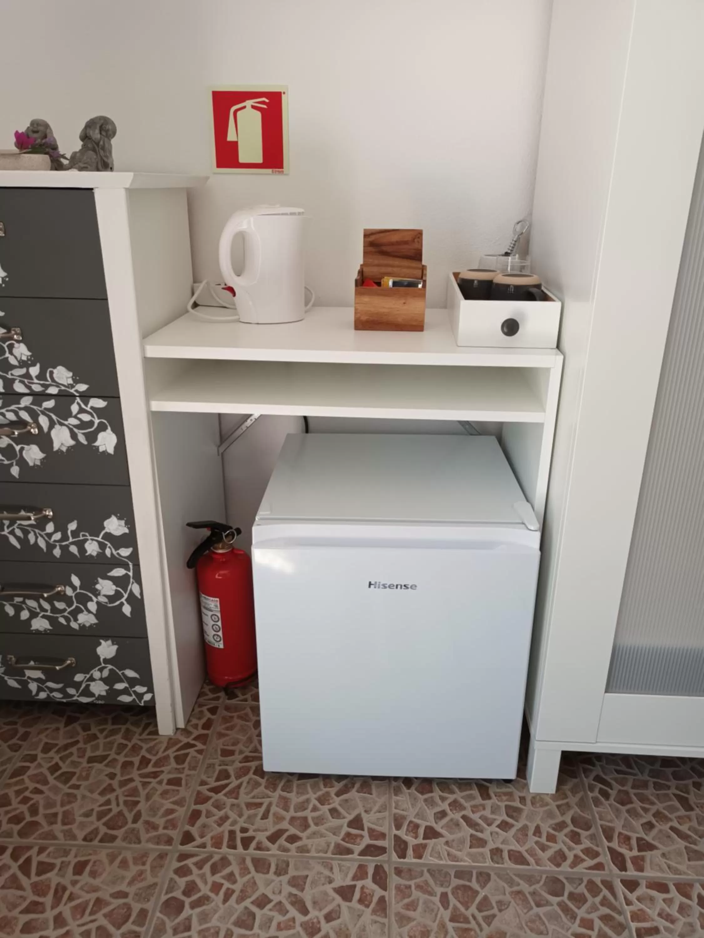 oven, Kitchen/Kitchenette in B&B Quinta da Romãzeira