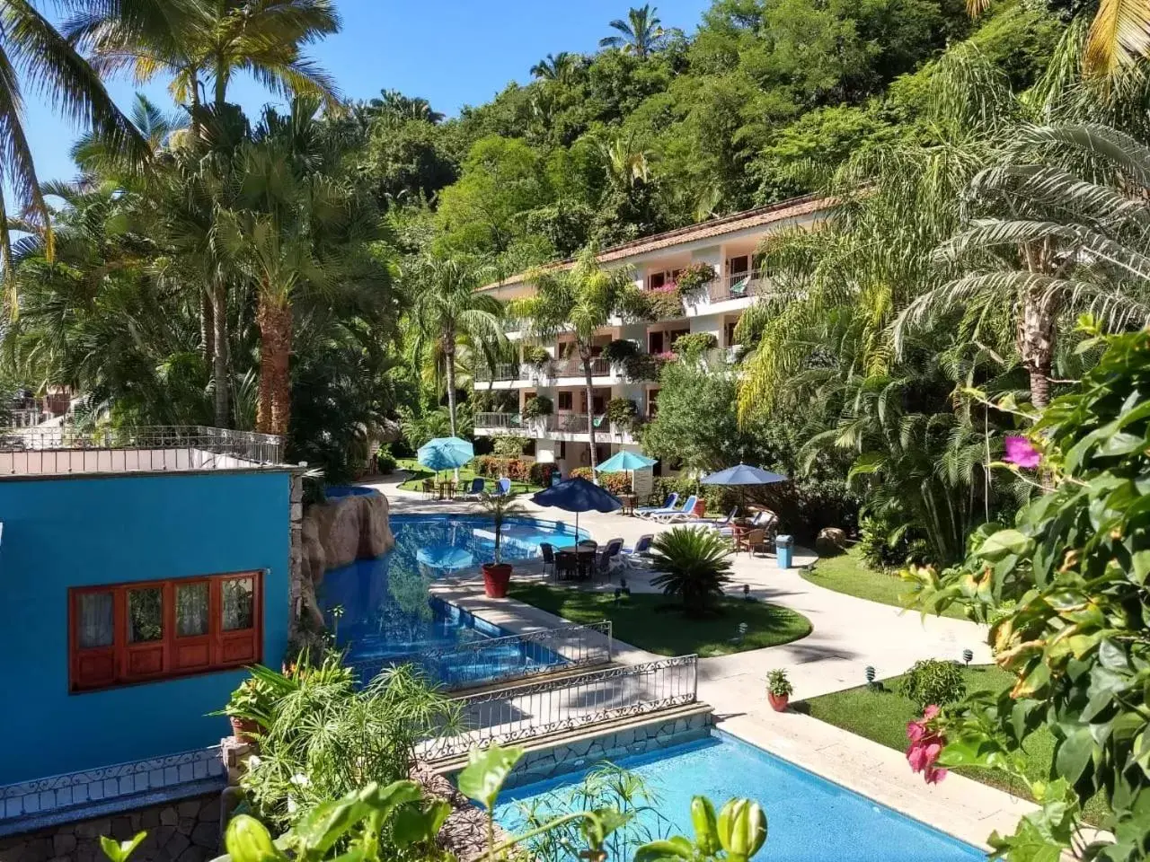 Garden, Pool View in Hotel Casa Iguana Mismaloya